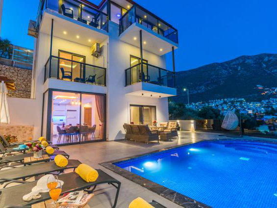 Villa Moonlight