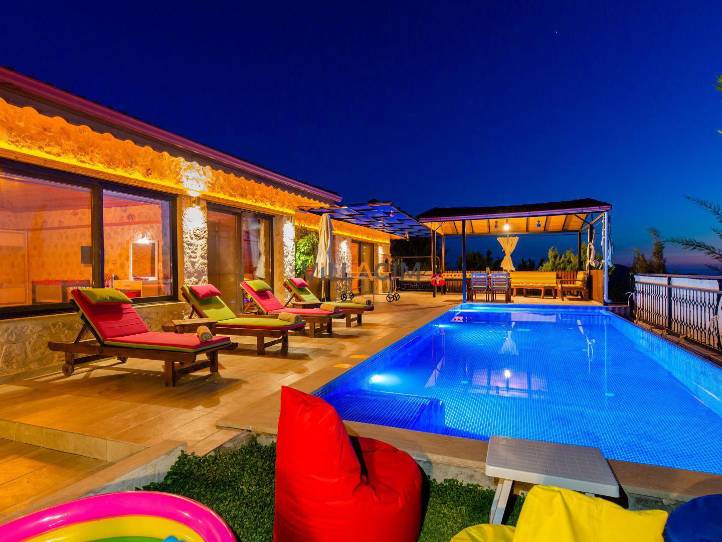 Villa Kırmızı 1