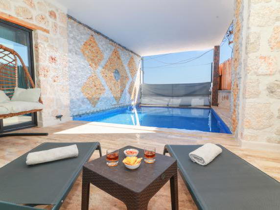 Villa Jason