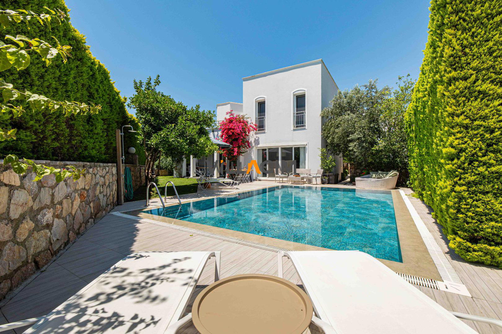 Villa Mydos