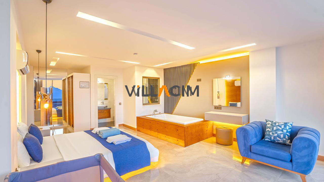 Villa White House
