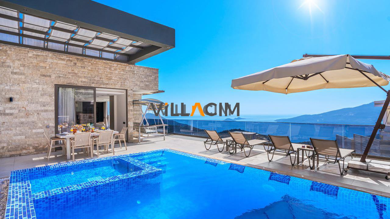 Villa White House