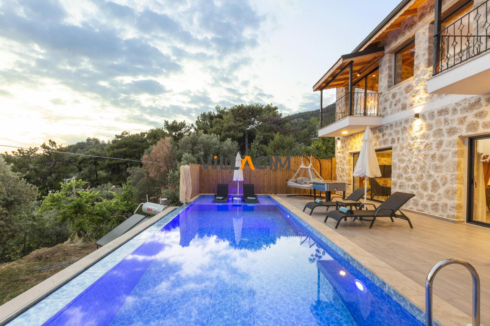 Villa Mustang Queen