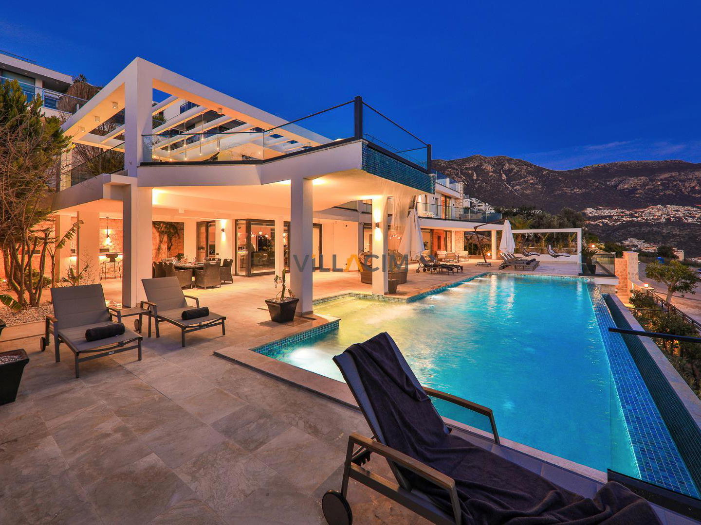 Villa Lavonya