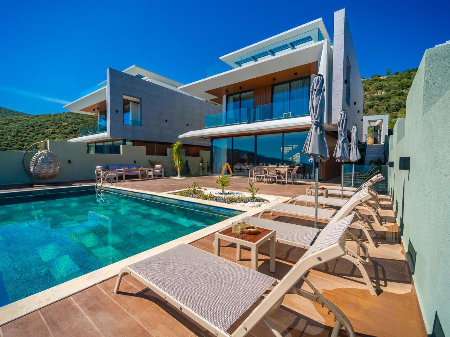 Villa Aura E