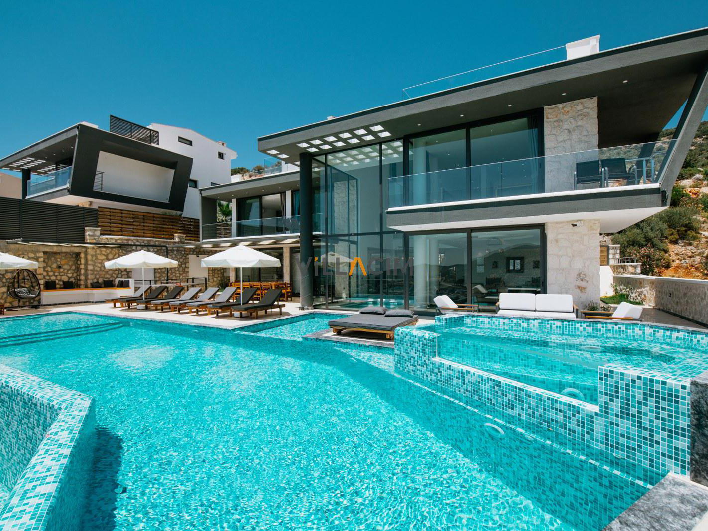 Villa Unlimited 2
