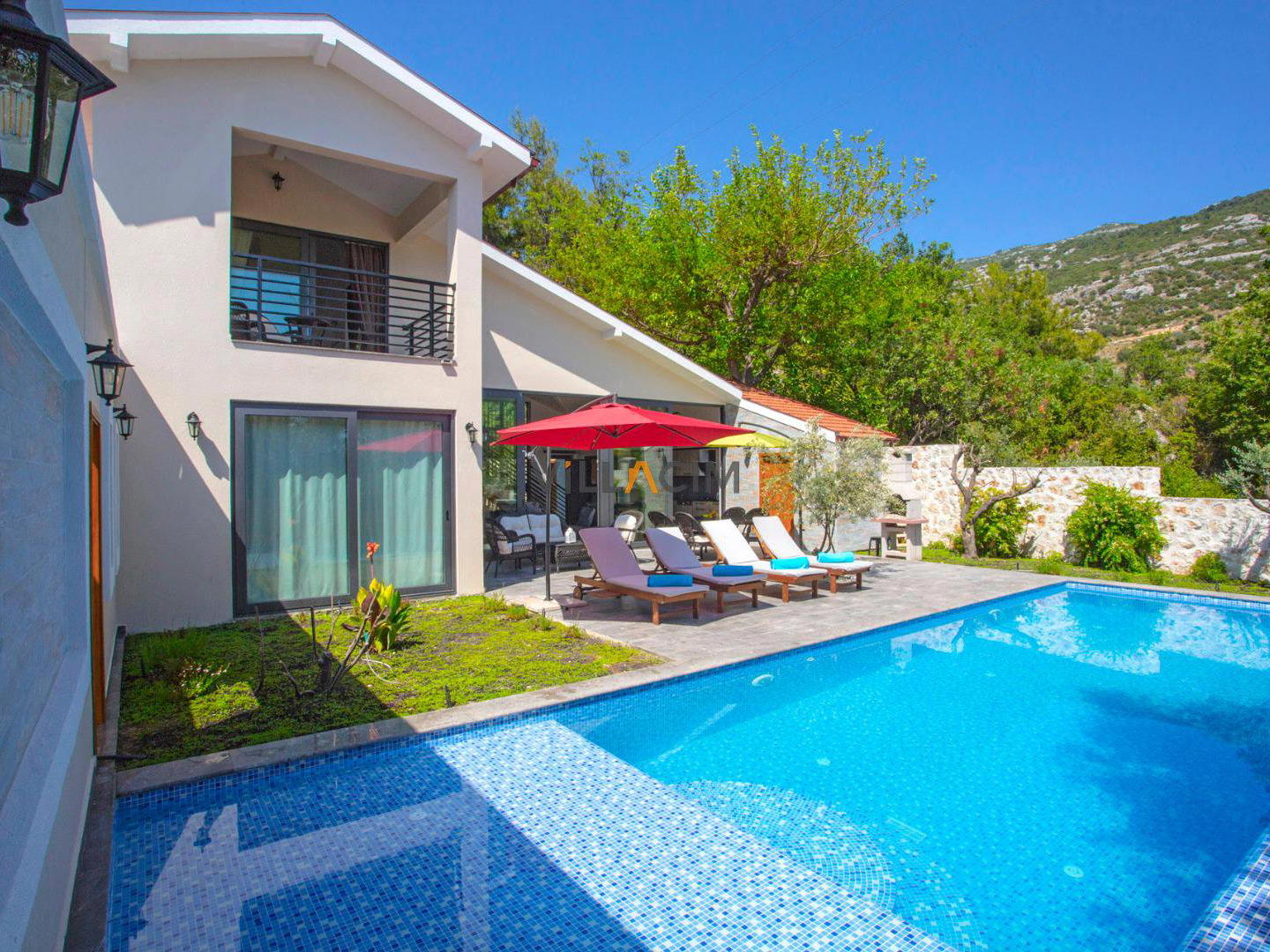 Villa Half Moon 2