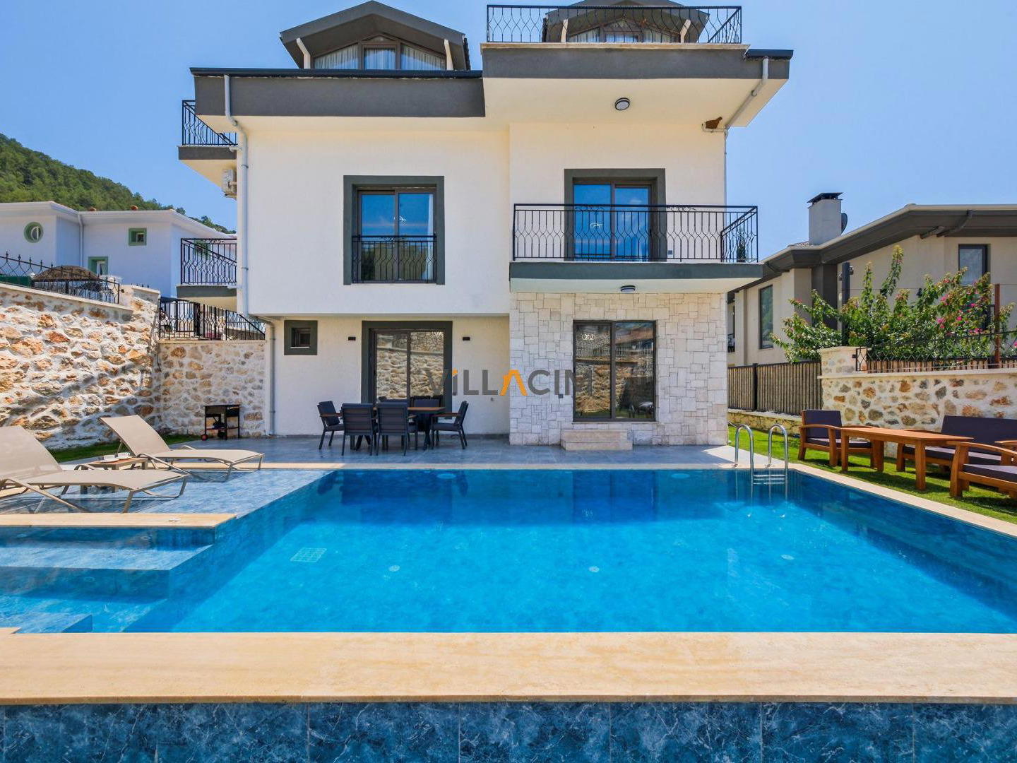Villa Family House