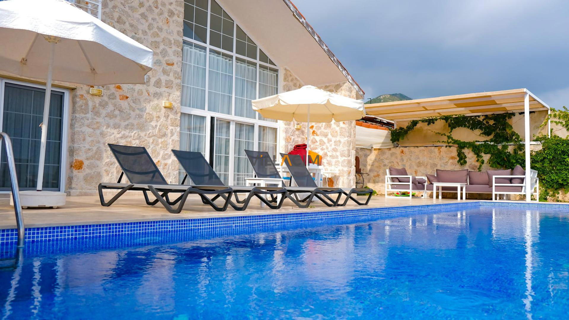 Villa Hiraya 3