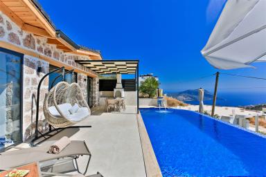 Villa Kızılkaya - Akbel'de 4 Kişilik Deniz Manzaralı Villa