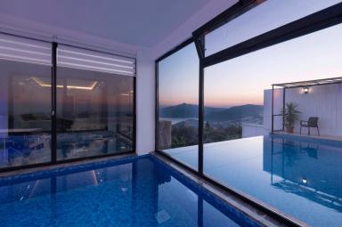 Villa Meris - Muazzam Deniz Manzaralı Lüks Balayı Villası