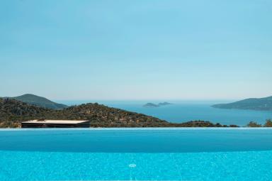 Villa Meris - Muazzam Deniz Manzaralı Lüks Balayı Villası