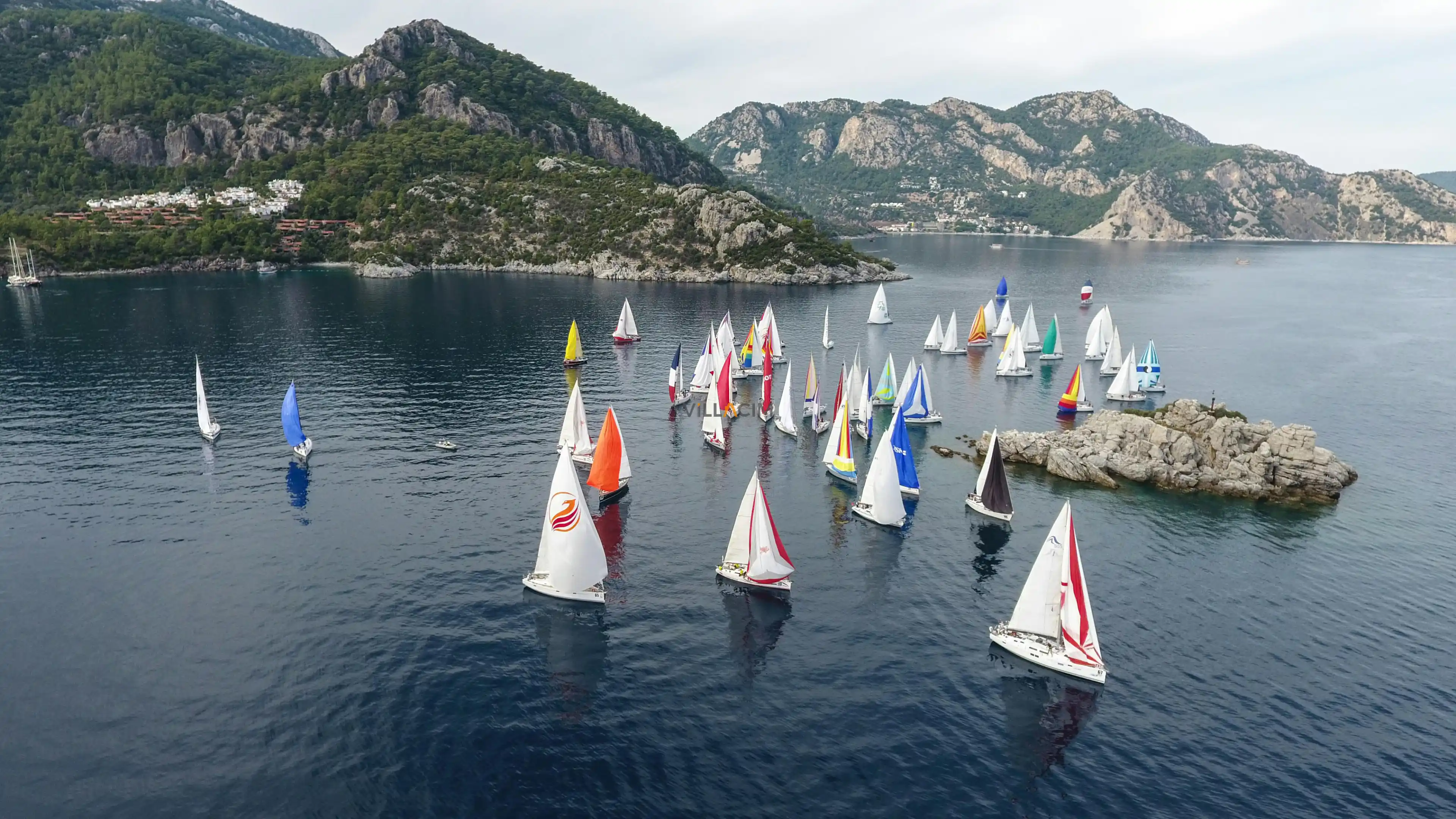Bozburun Tatil Rehberi: Marmaris'in Gölgesinde Kalan Yelken Cenneti