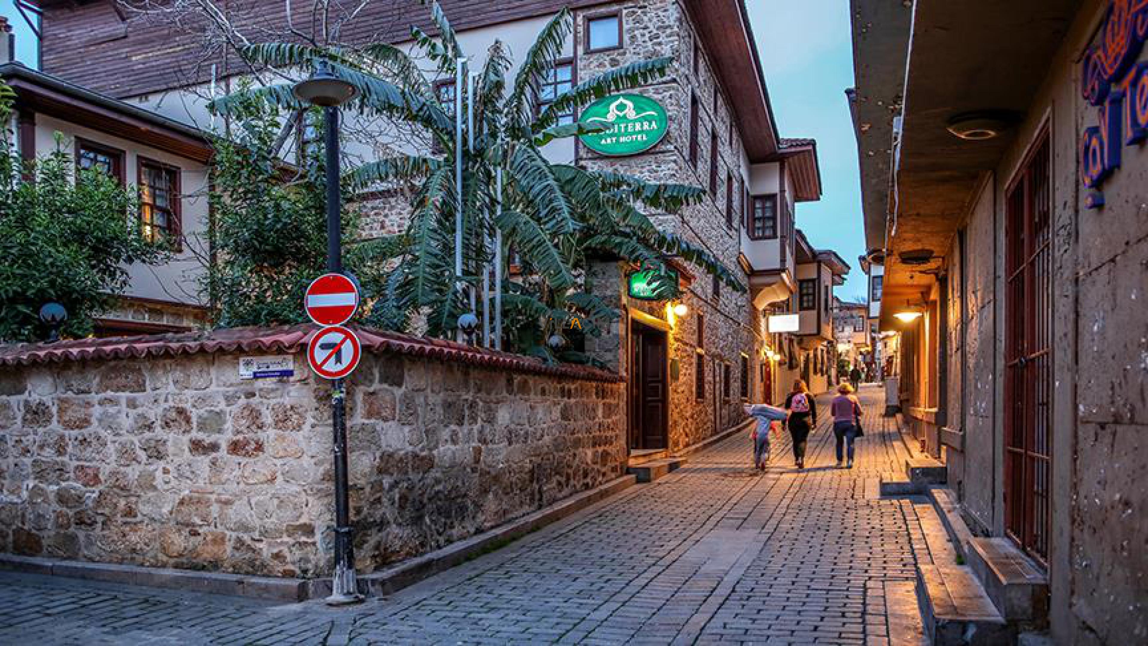Kaleiçi: Antalya’nın Tarihi Kalbinde Unutulmaz Bir Yolculuk 🏰