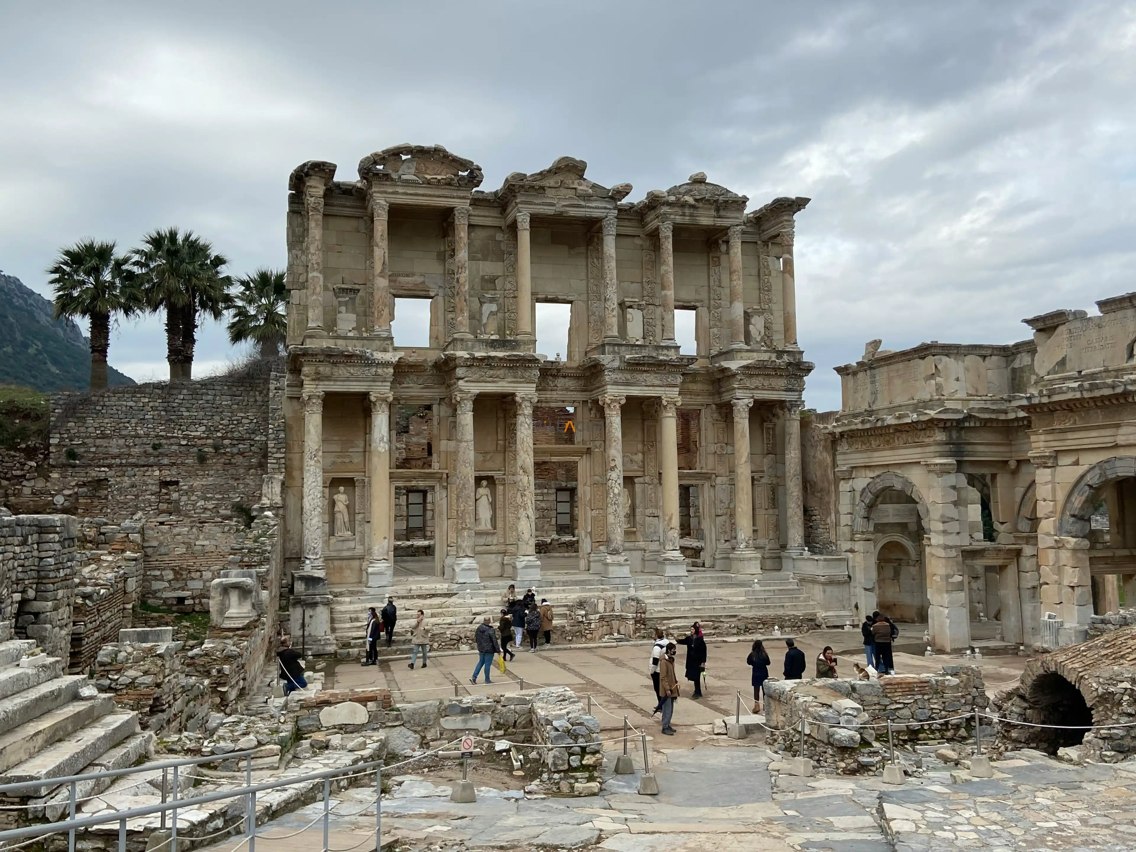 Efes Antik Kenti Rehberi: Antik Dünyanın En İyi Korunmuş Şehri