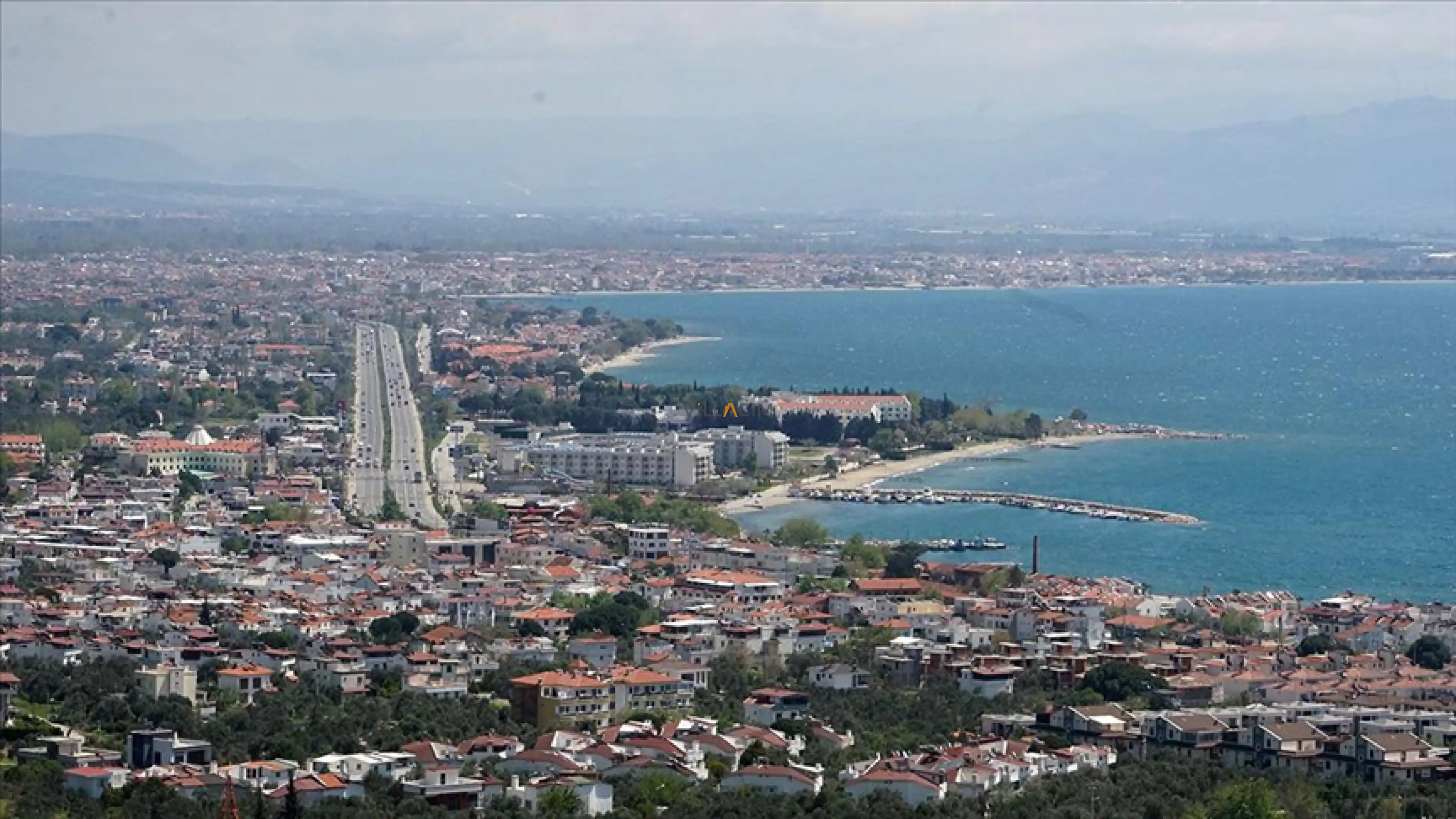 Edremit Körfezi Rehberi: Zeytinliklerin Gölgesinde Sakin Ege Tatili