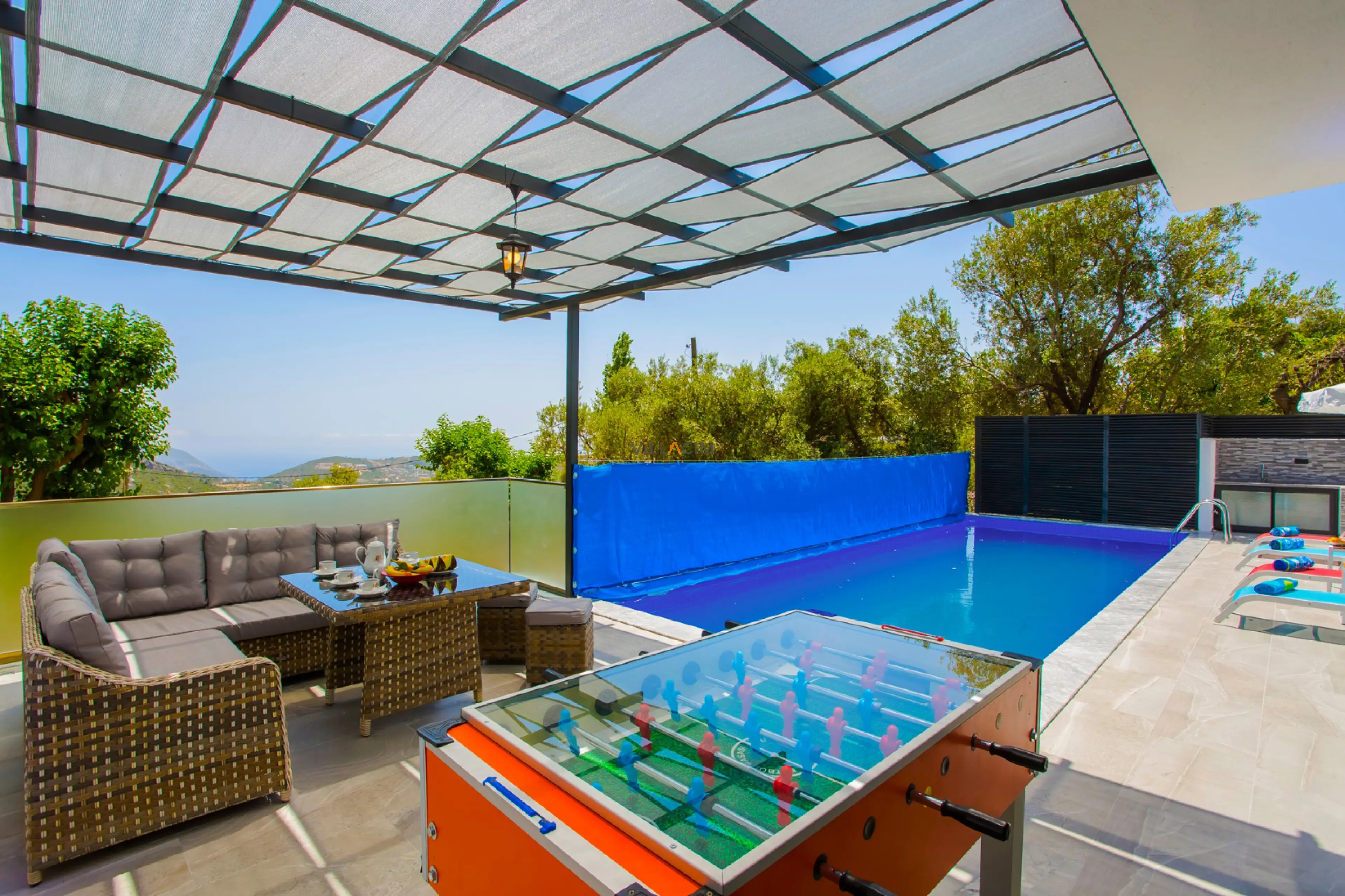 Nevi-Villa-Daylight-3_205.jpg