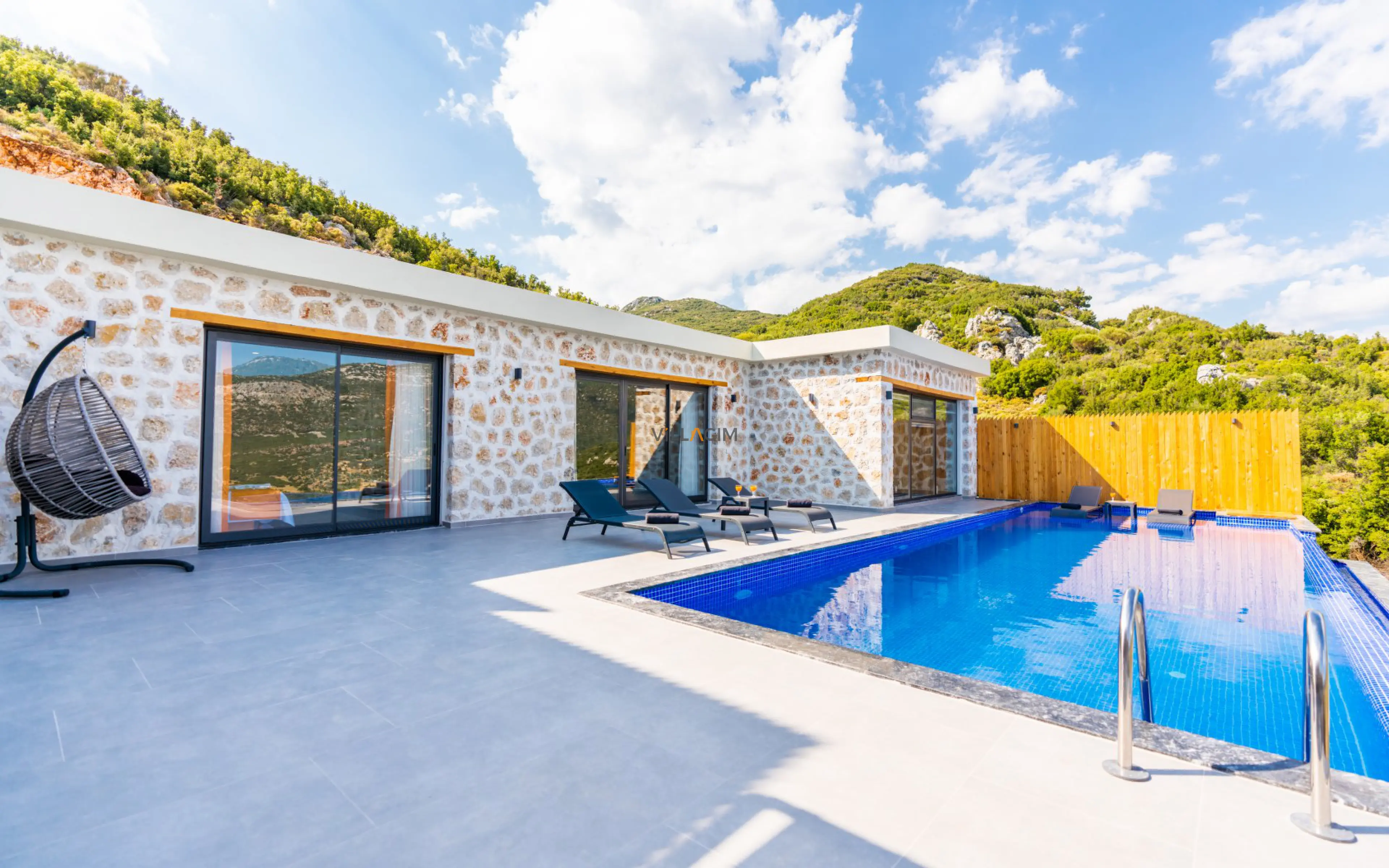 ViLLA-ELViS-19_1680x1050_278.jpg