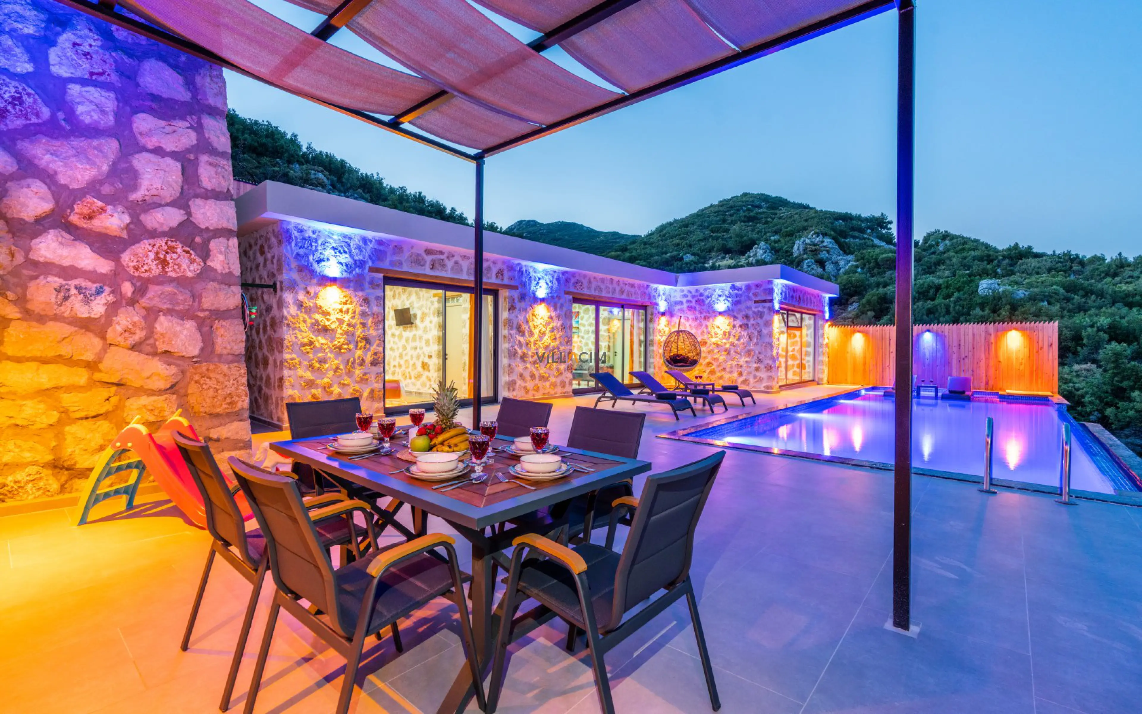 ViLLA-ELViS-54_1680x1050_974.jpg