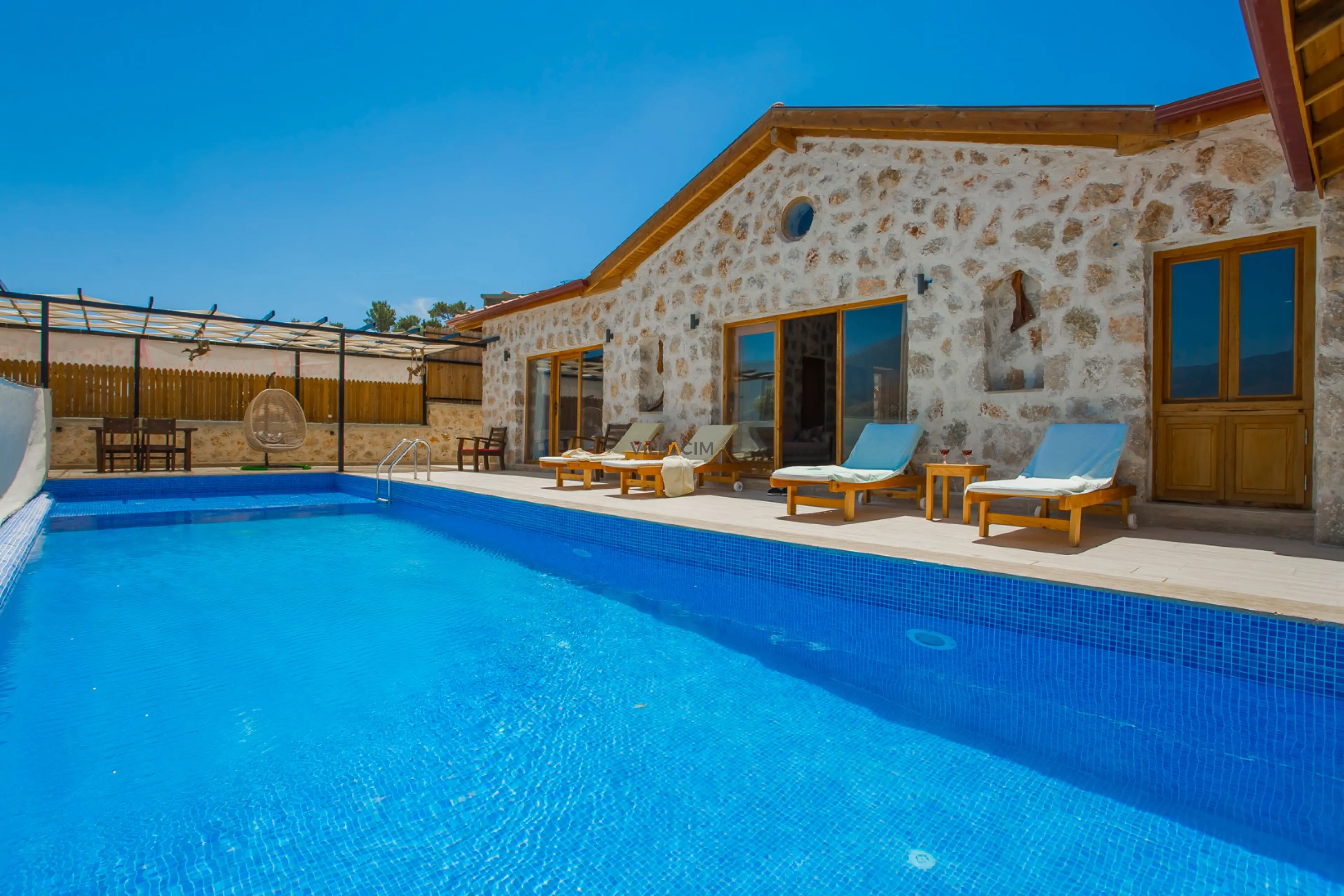 Samet-Villa-Daylight-1_265.jpg
