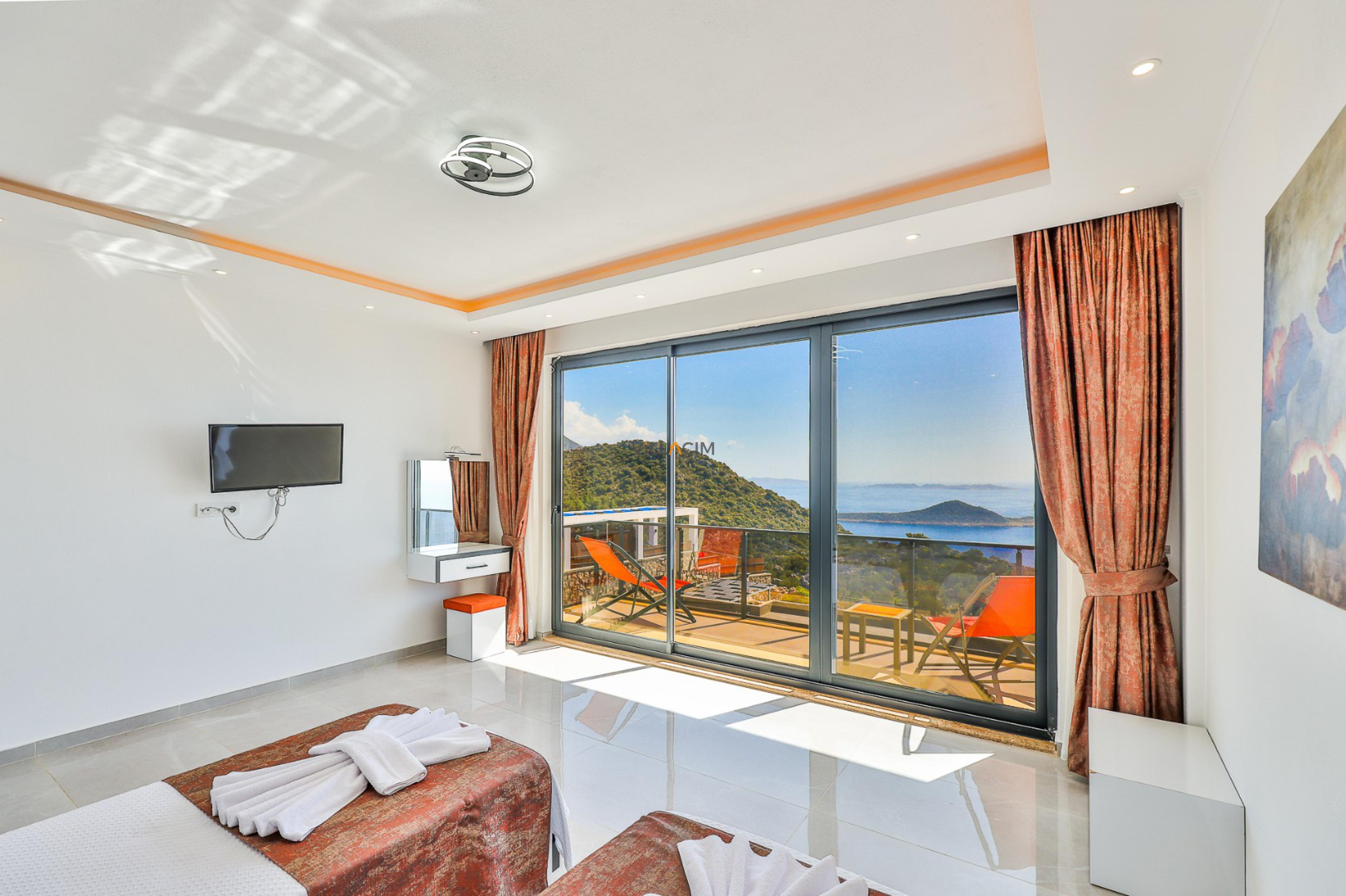 Villa-Celebrity21_916.jpg