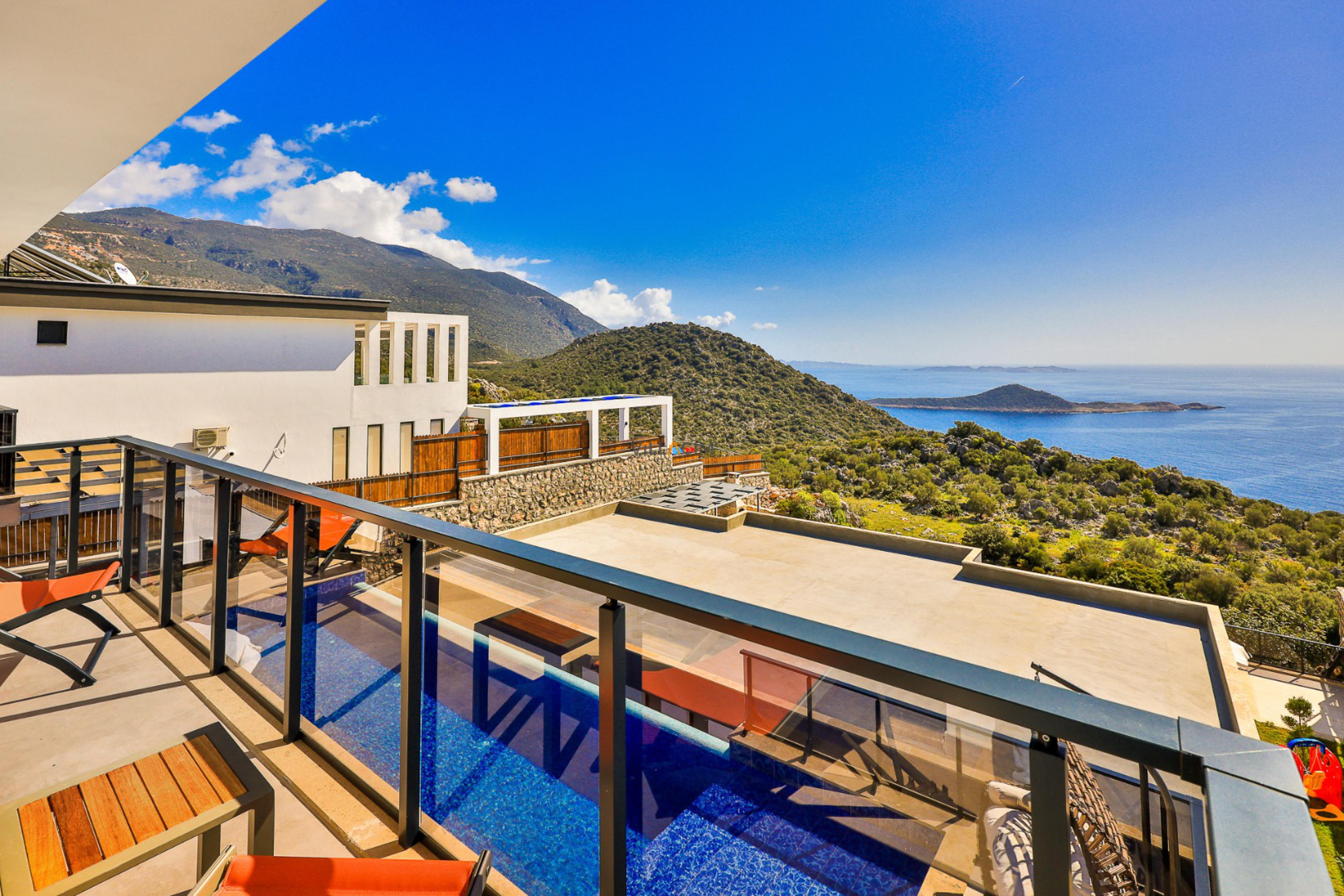 Villa-Celebrity26_691.jpg