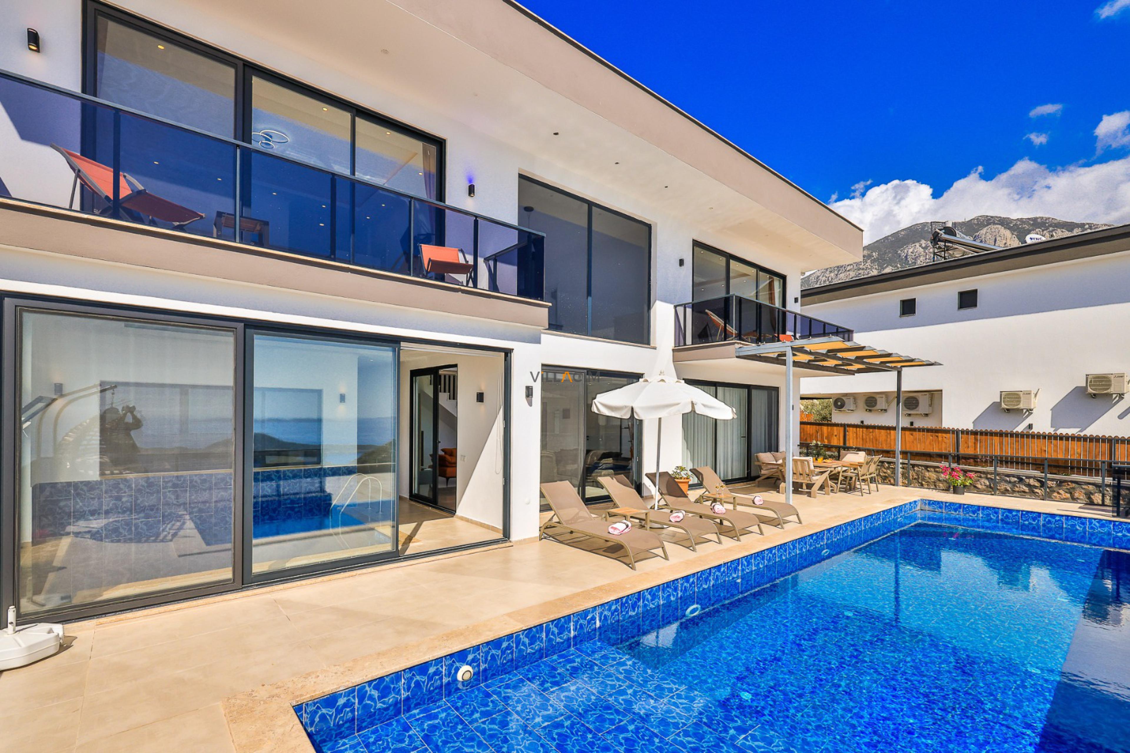 Villa-Celebrity43_944.jpg