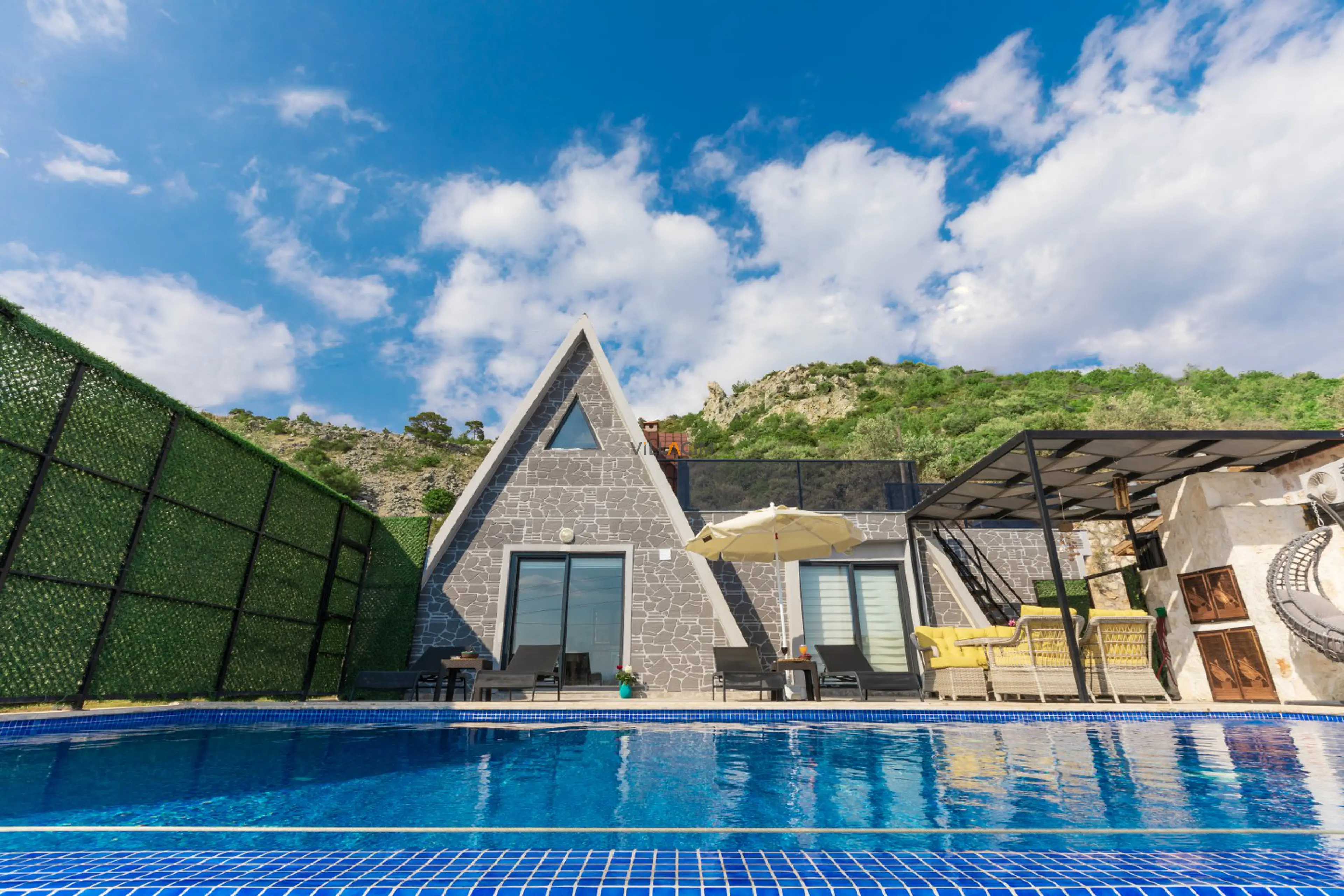 deniz-manzarali-kiralik-villa-monda-duo-31_950-60_526.jpg