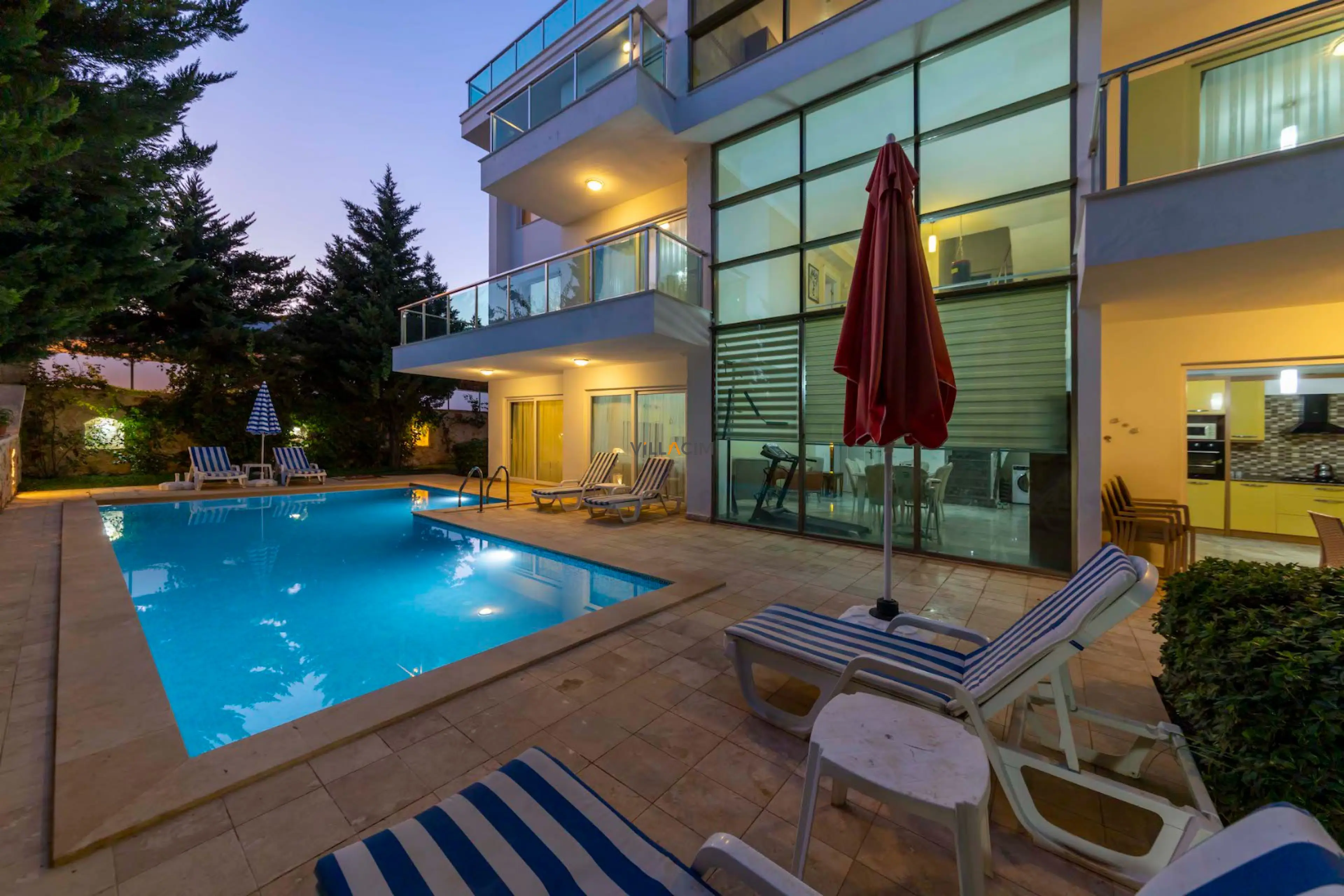 sedef-1-gece10_581.jpg
