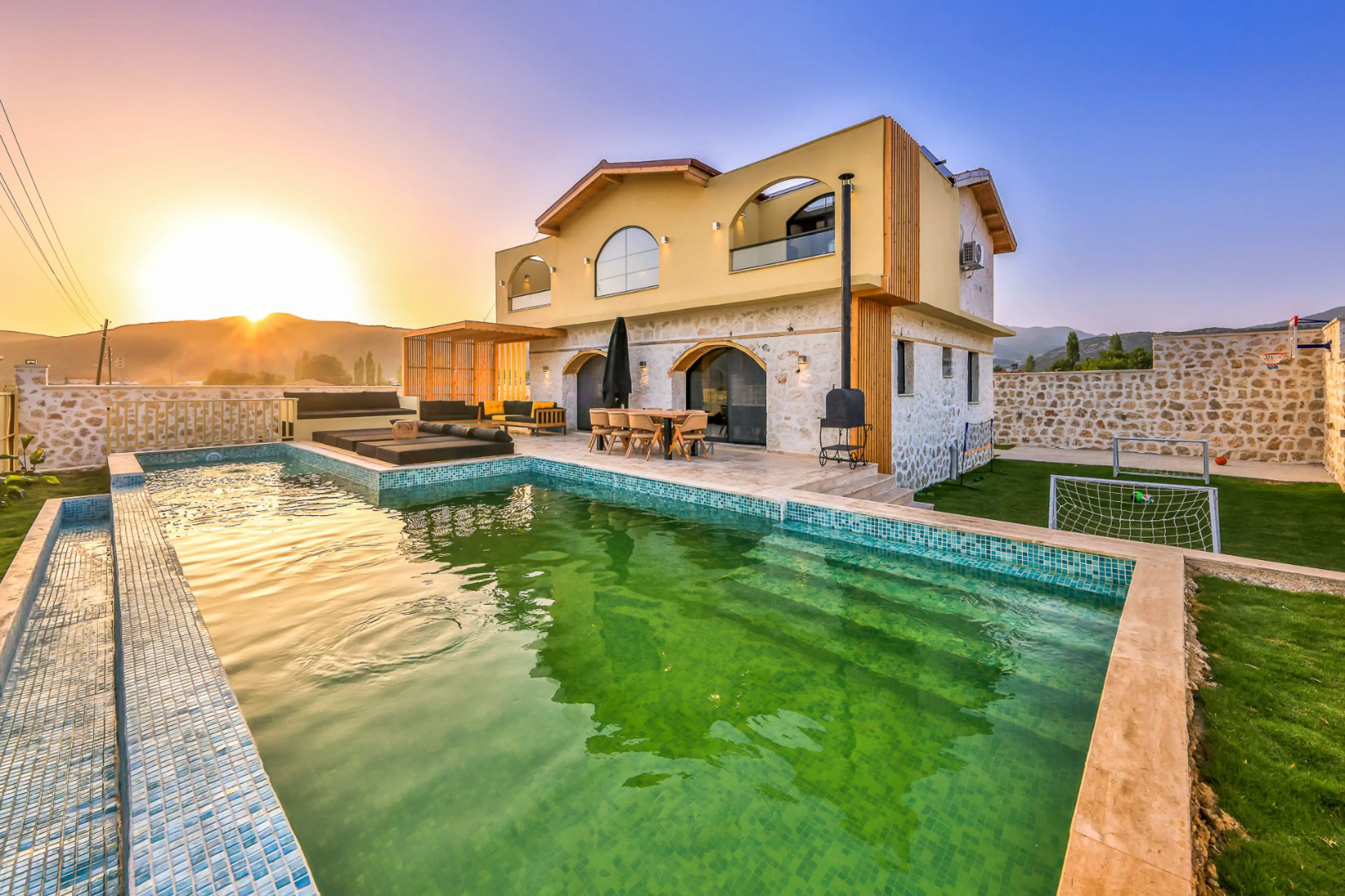 villa-Renee-1_976.jpg
