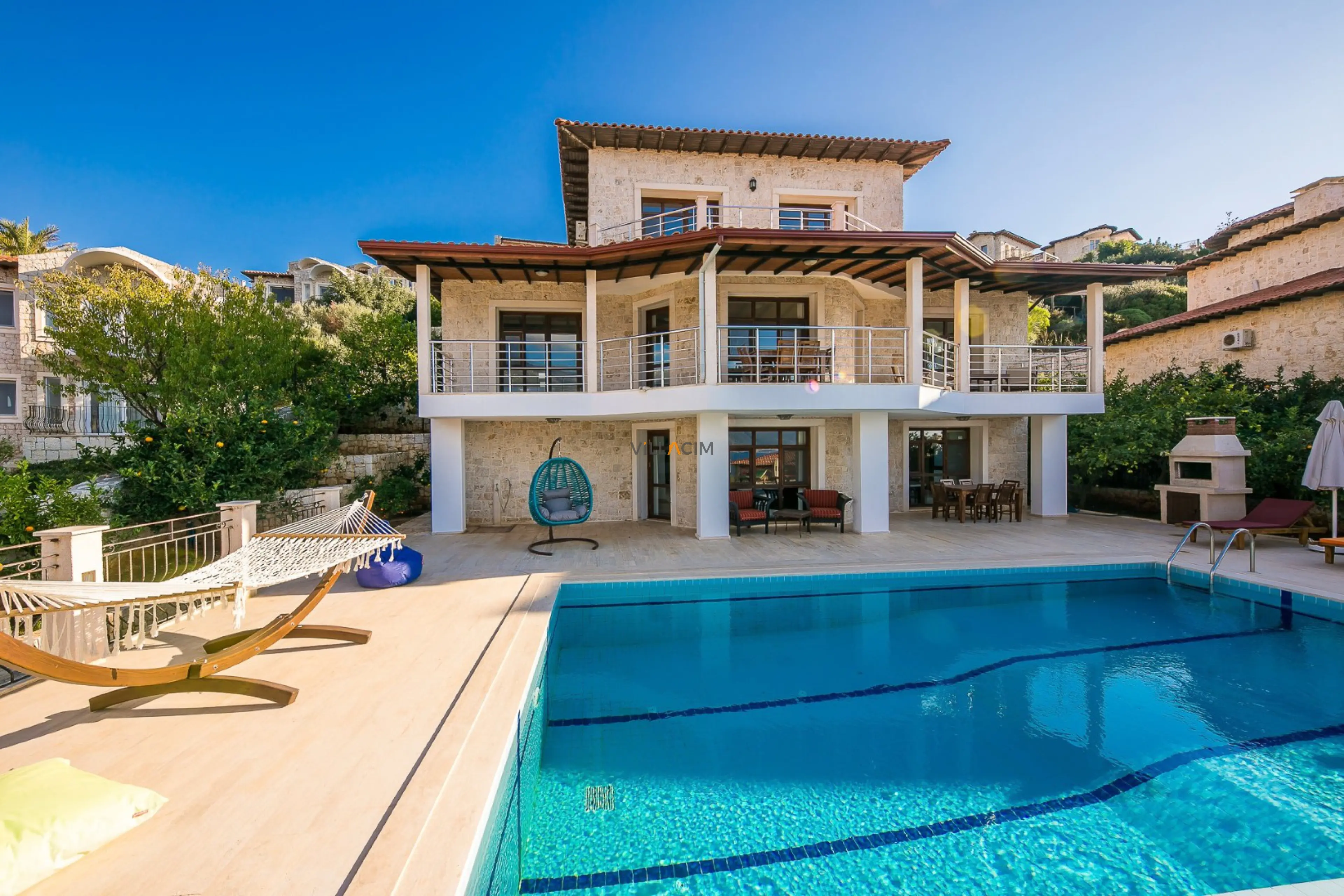 villa-andifli-2-(1)_1920x1280_537.jpg