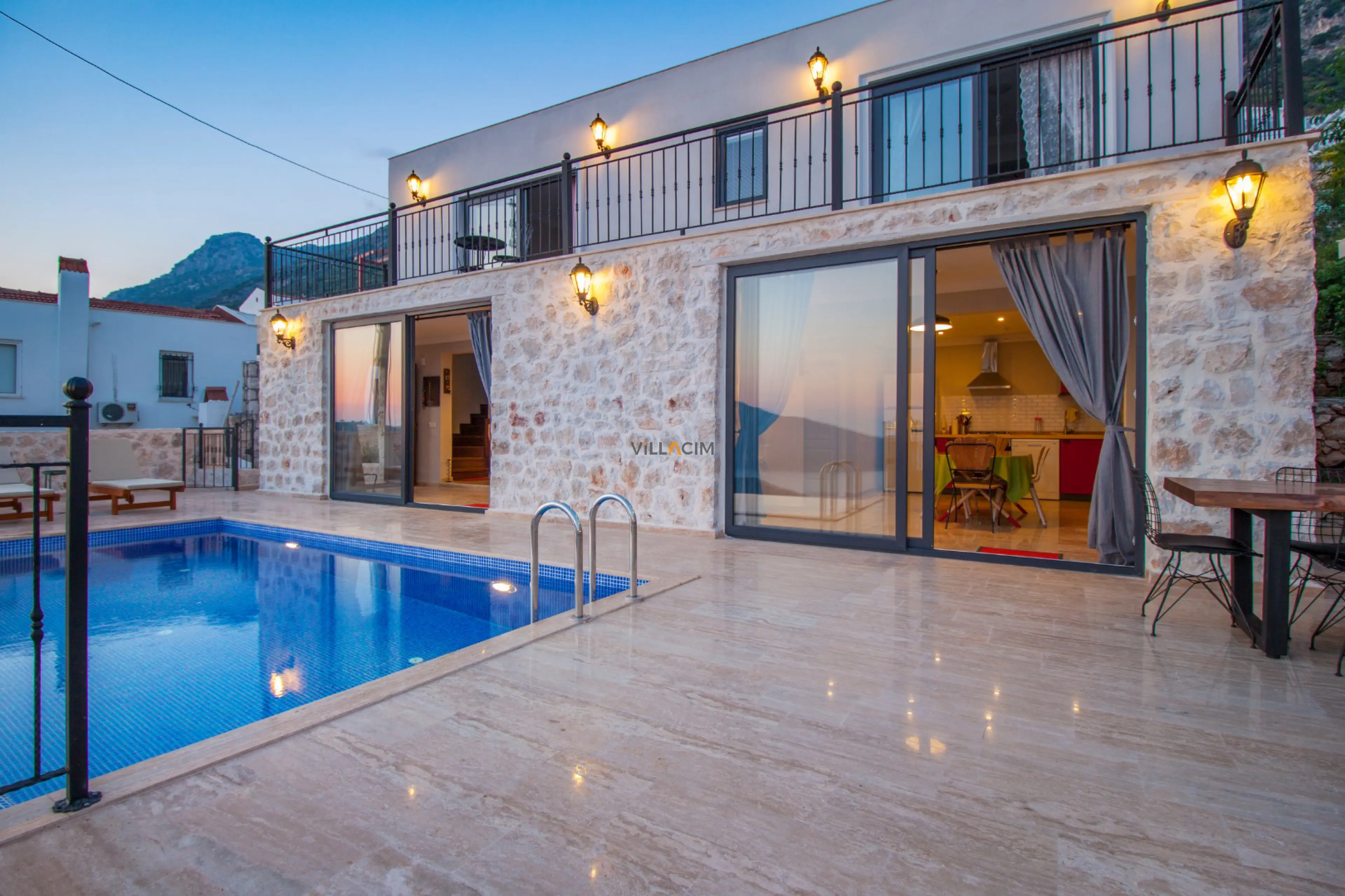 villa-blue-(9)_416.jpg