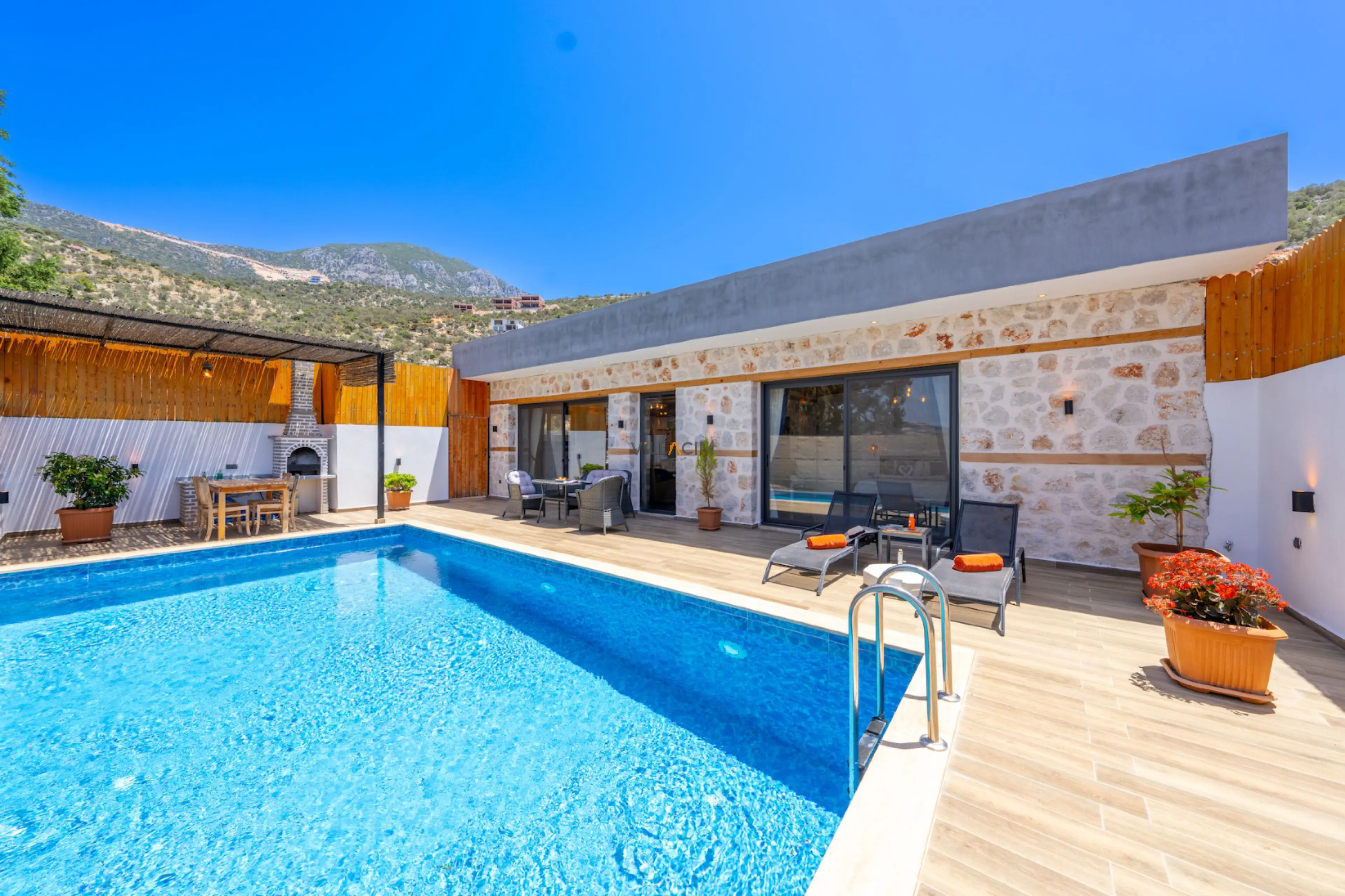 villa-blue-cave-1_991.jpg