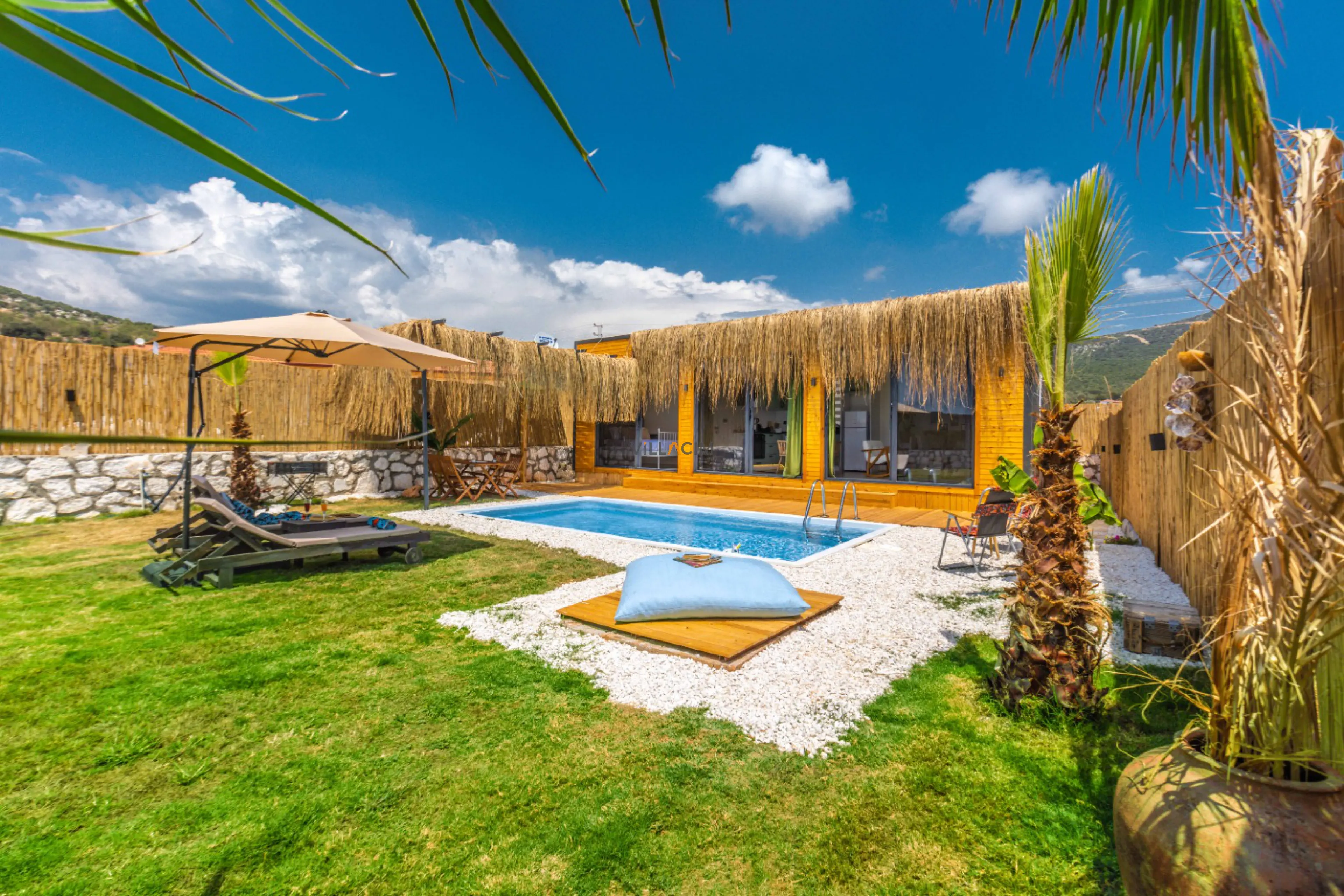 villa-casamia-2_160.jpg