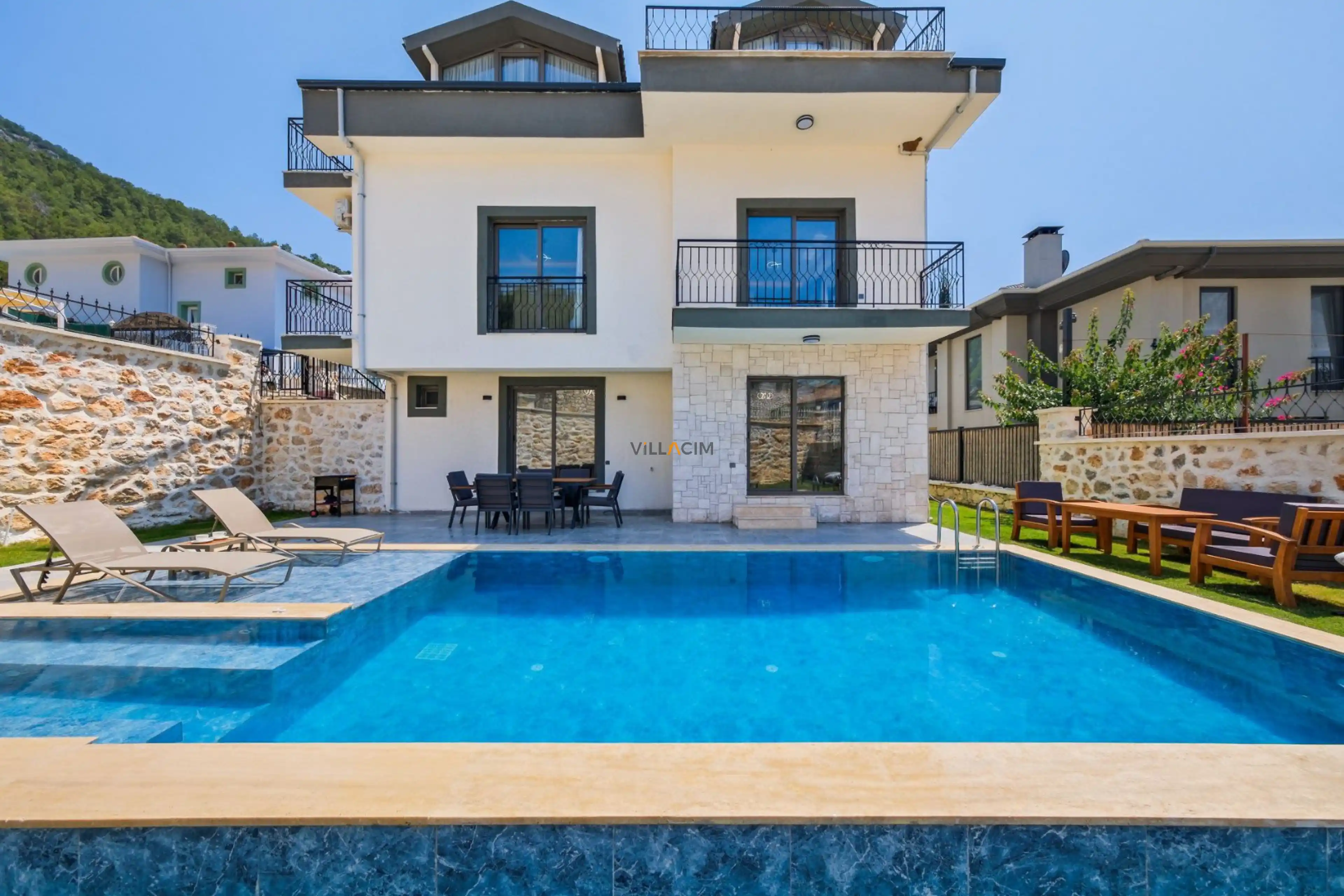 villa-family-house-6_96.jpeg