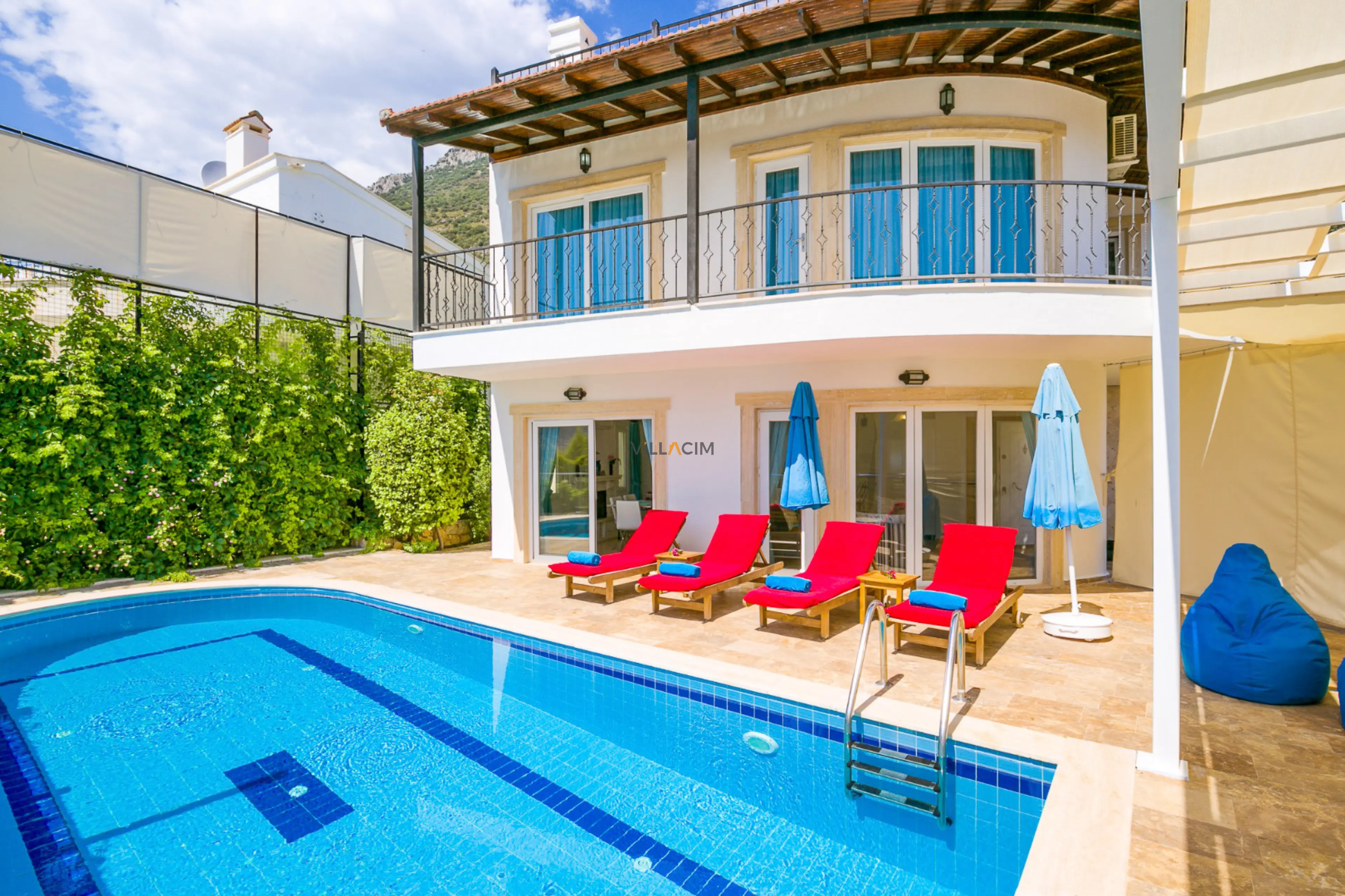 villa-fora-1_363.jpg