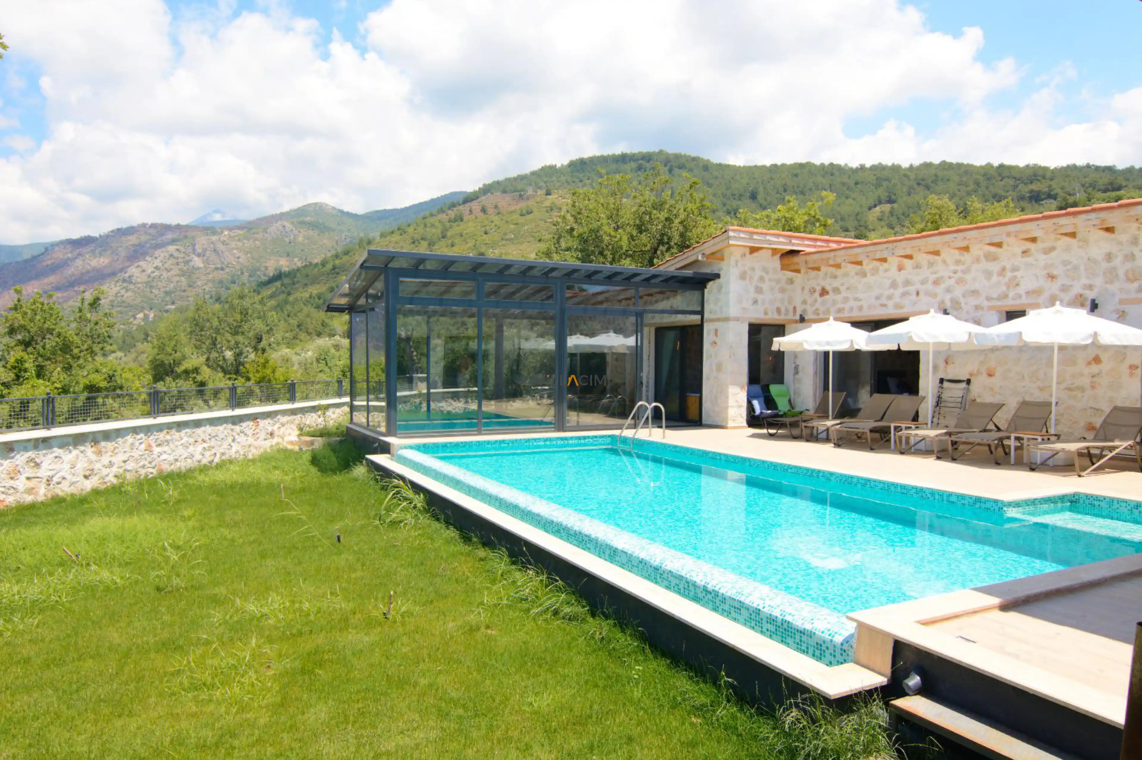 villa-ilkyaz-duo-49_557.jpg