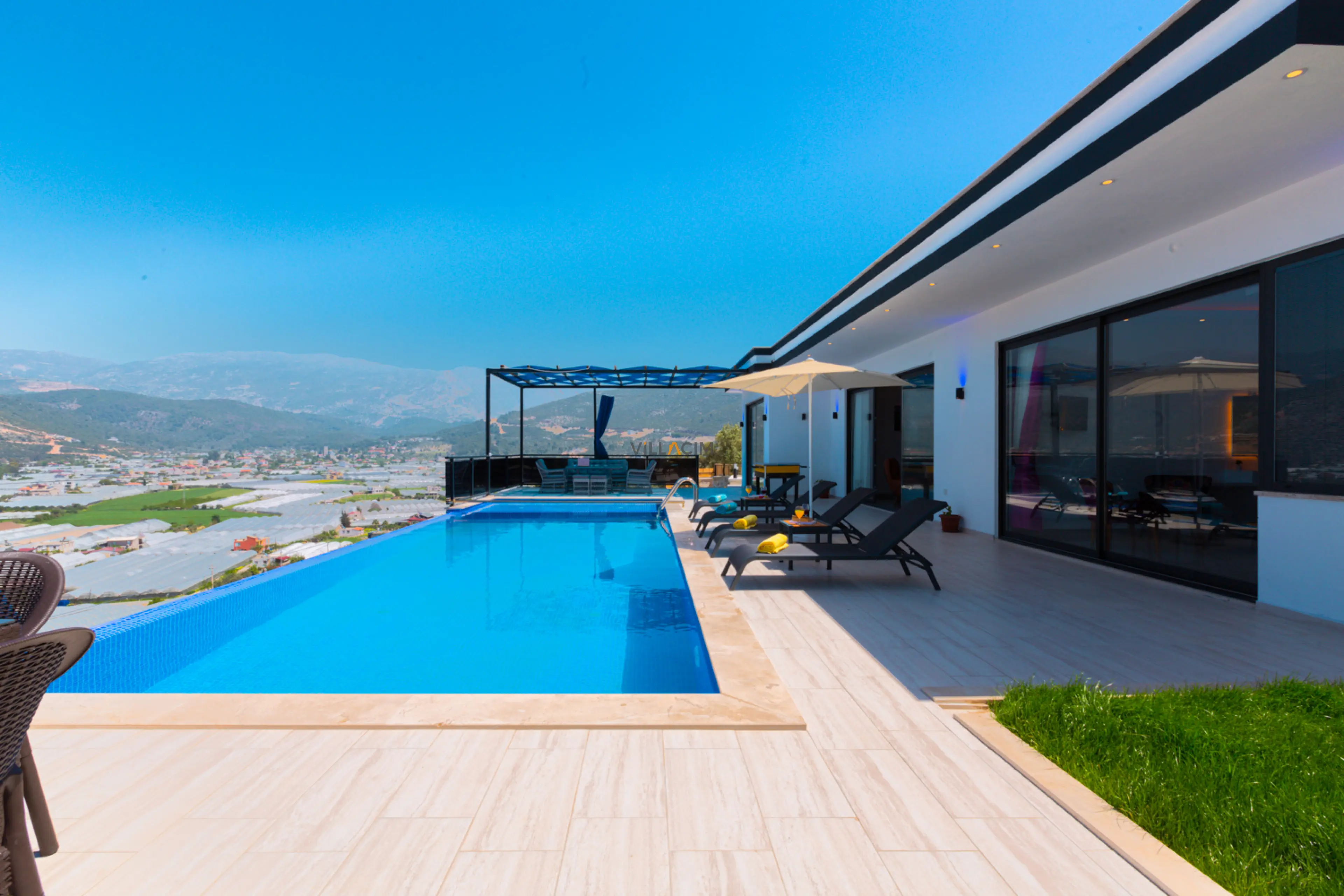 villa-karmina-2_910.jpg