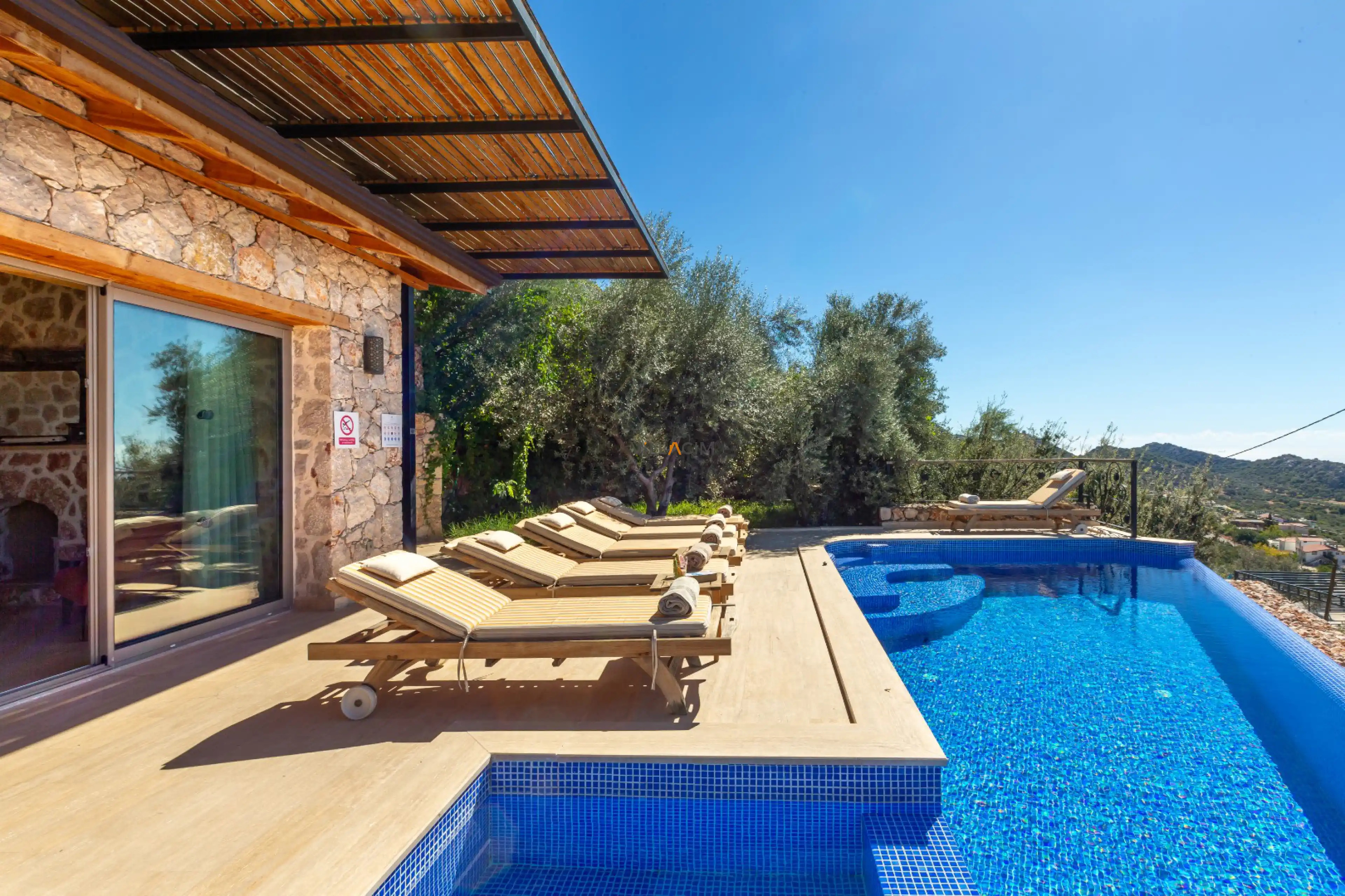 villa-libre-amber25_707.jpg