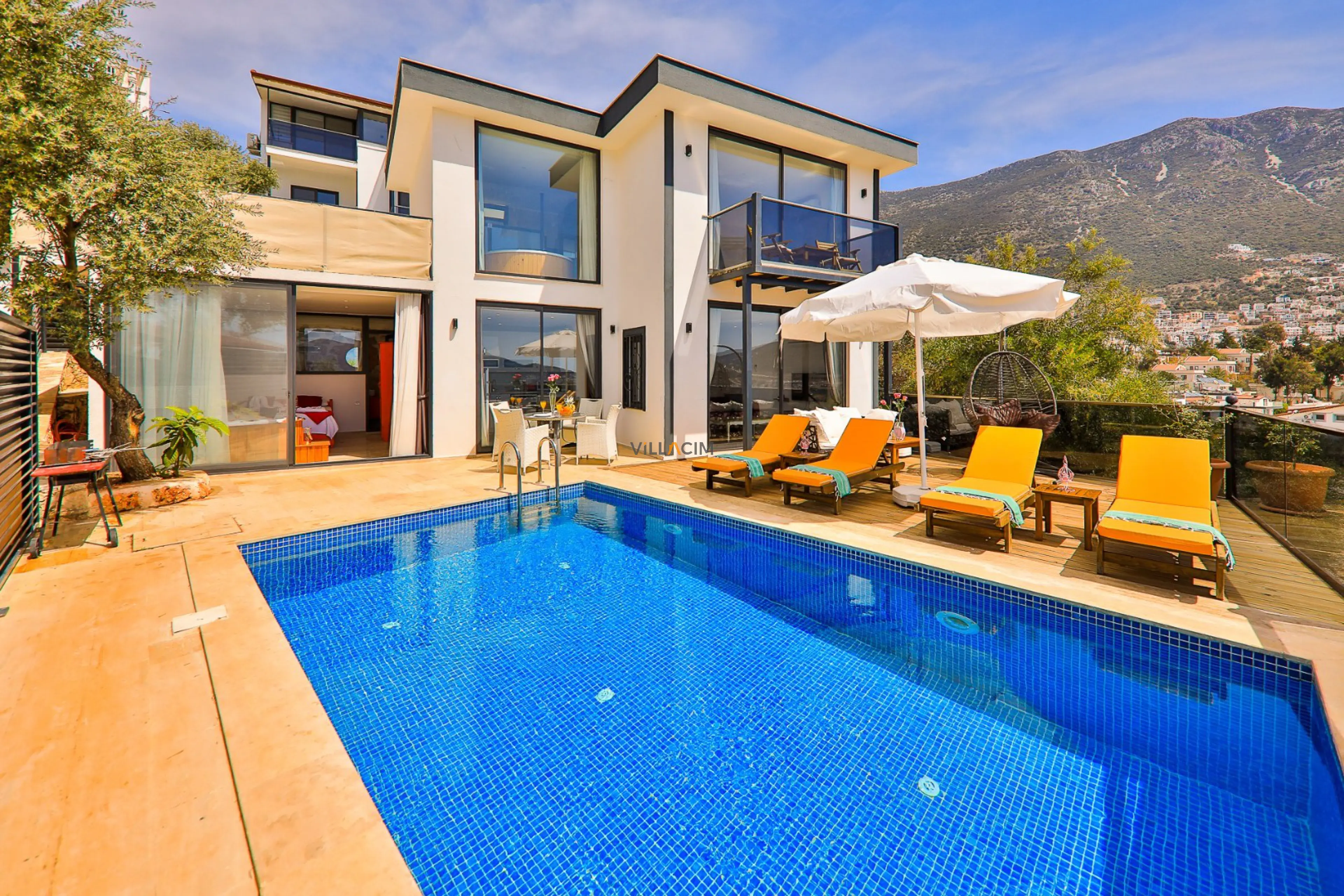 villa-male-1_904.jpg