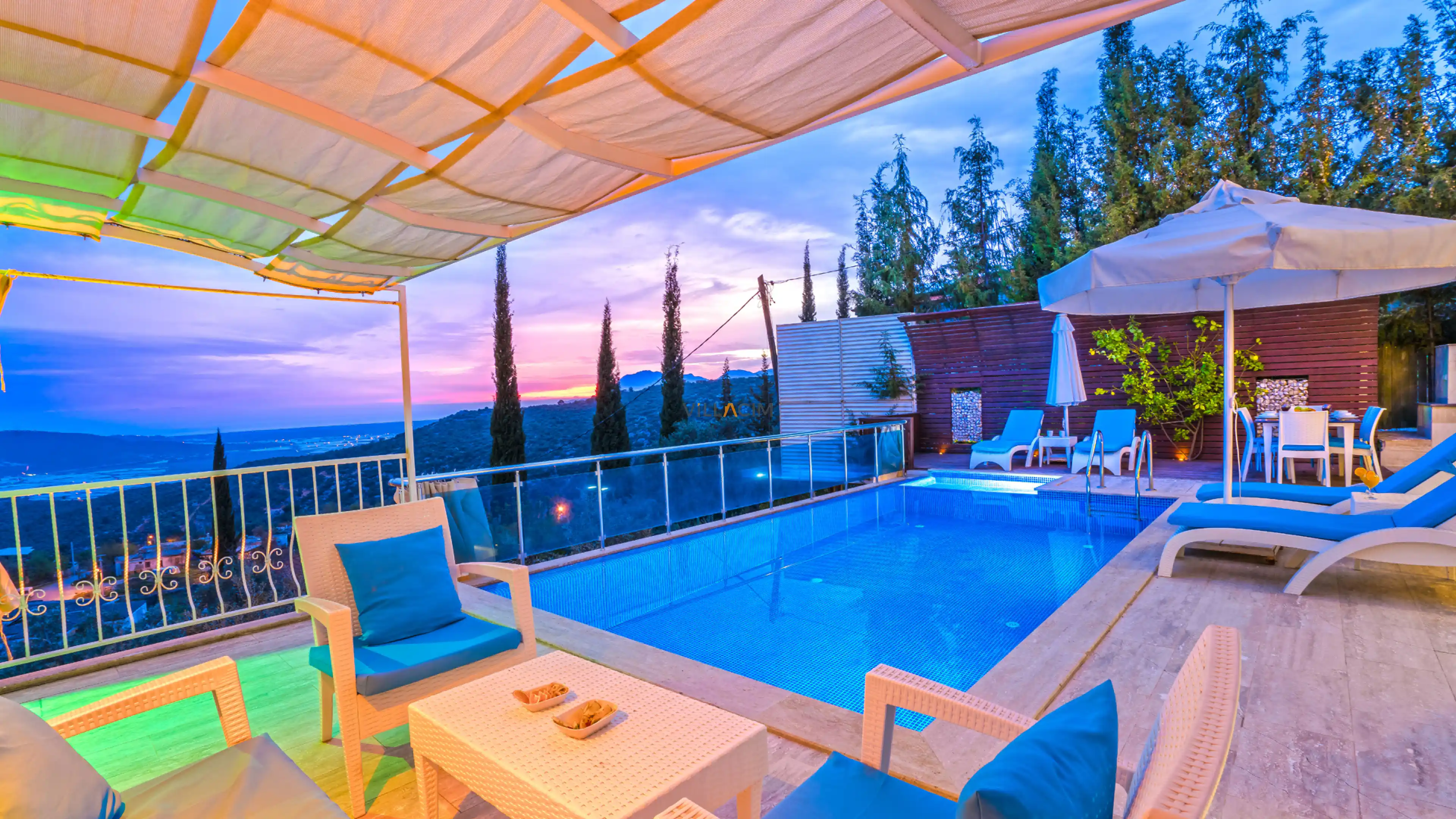 villa-mono-4_333.jpg