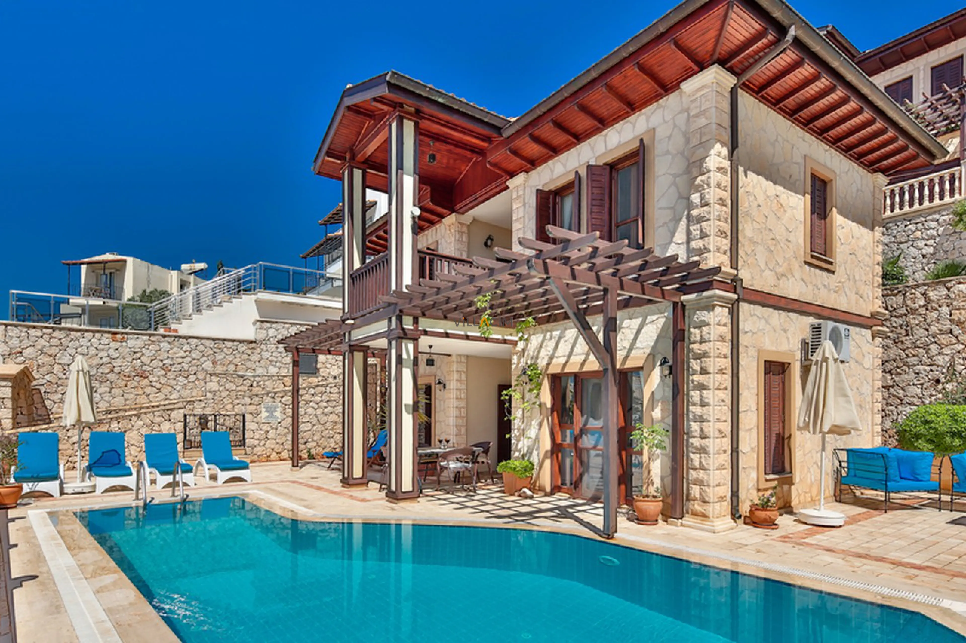 villa-nefis-1_967_503.jpg