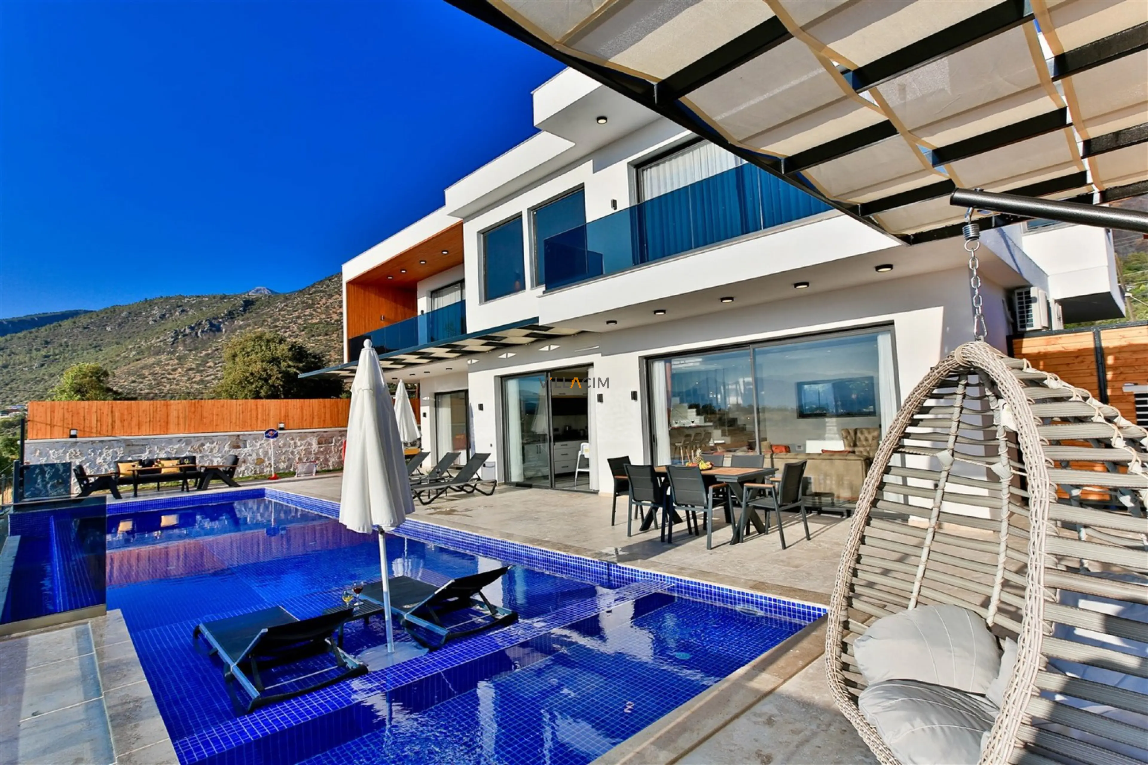 villa-olivet-1_1920x1280_853.jpg