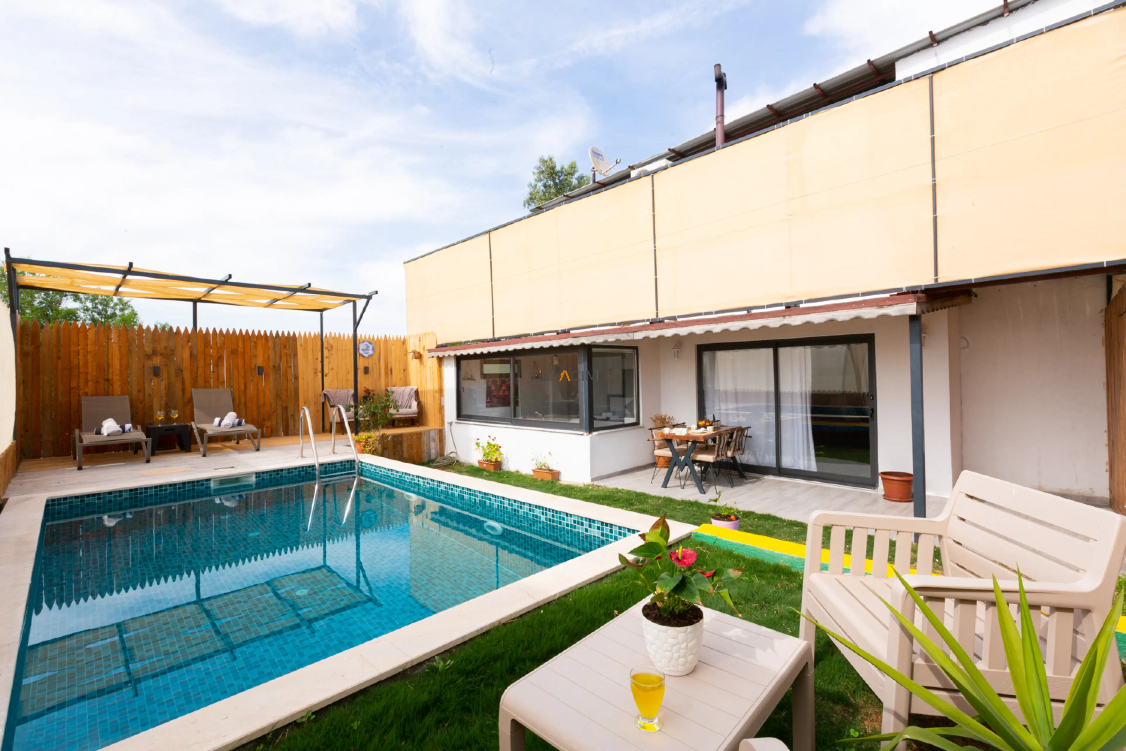 villa-sahra-1_576.jpg