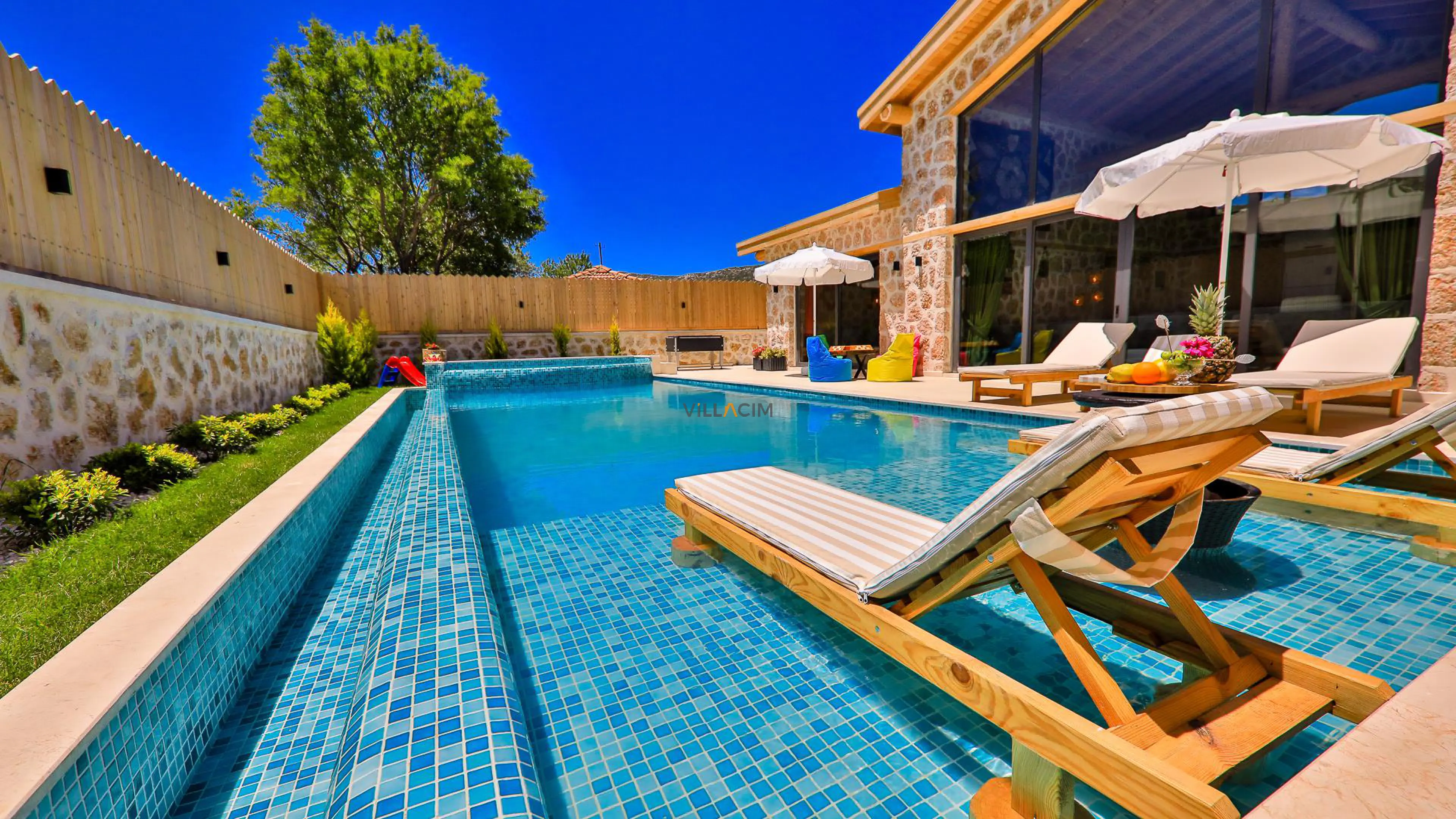 villa-smiles-4_461.jpg