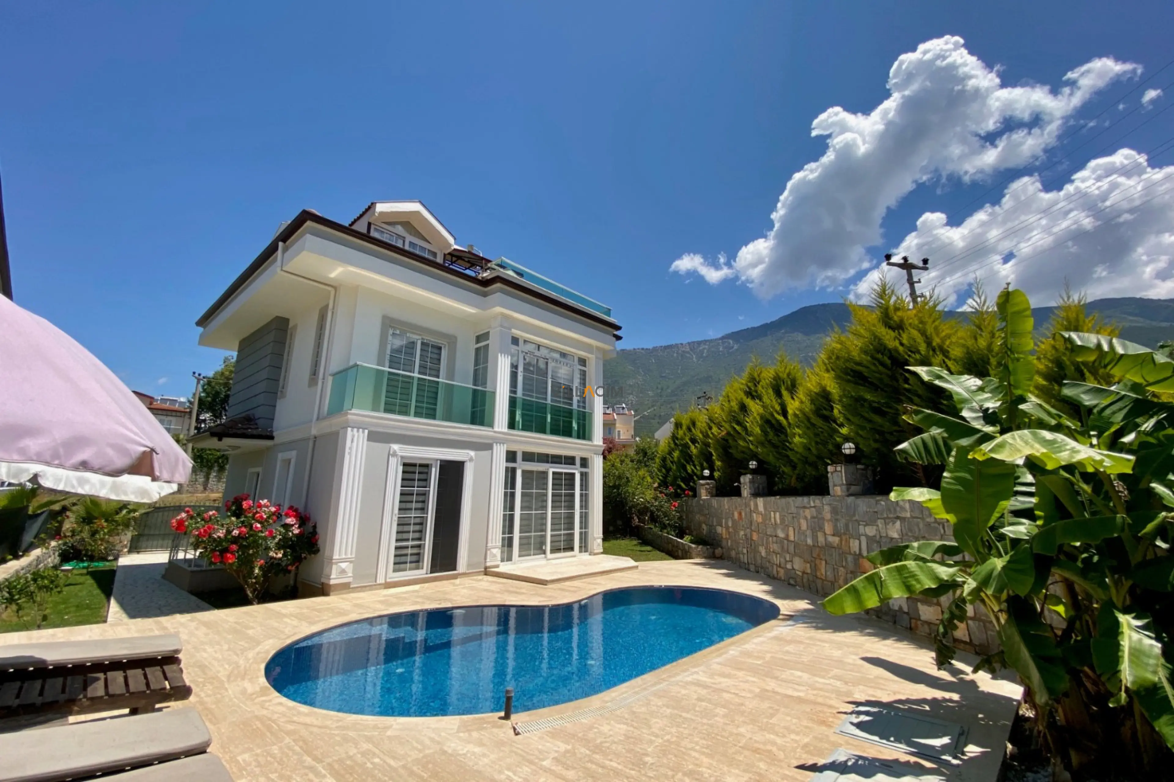 villa-urartum-13_558.jpg