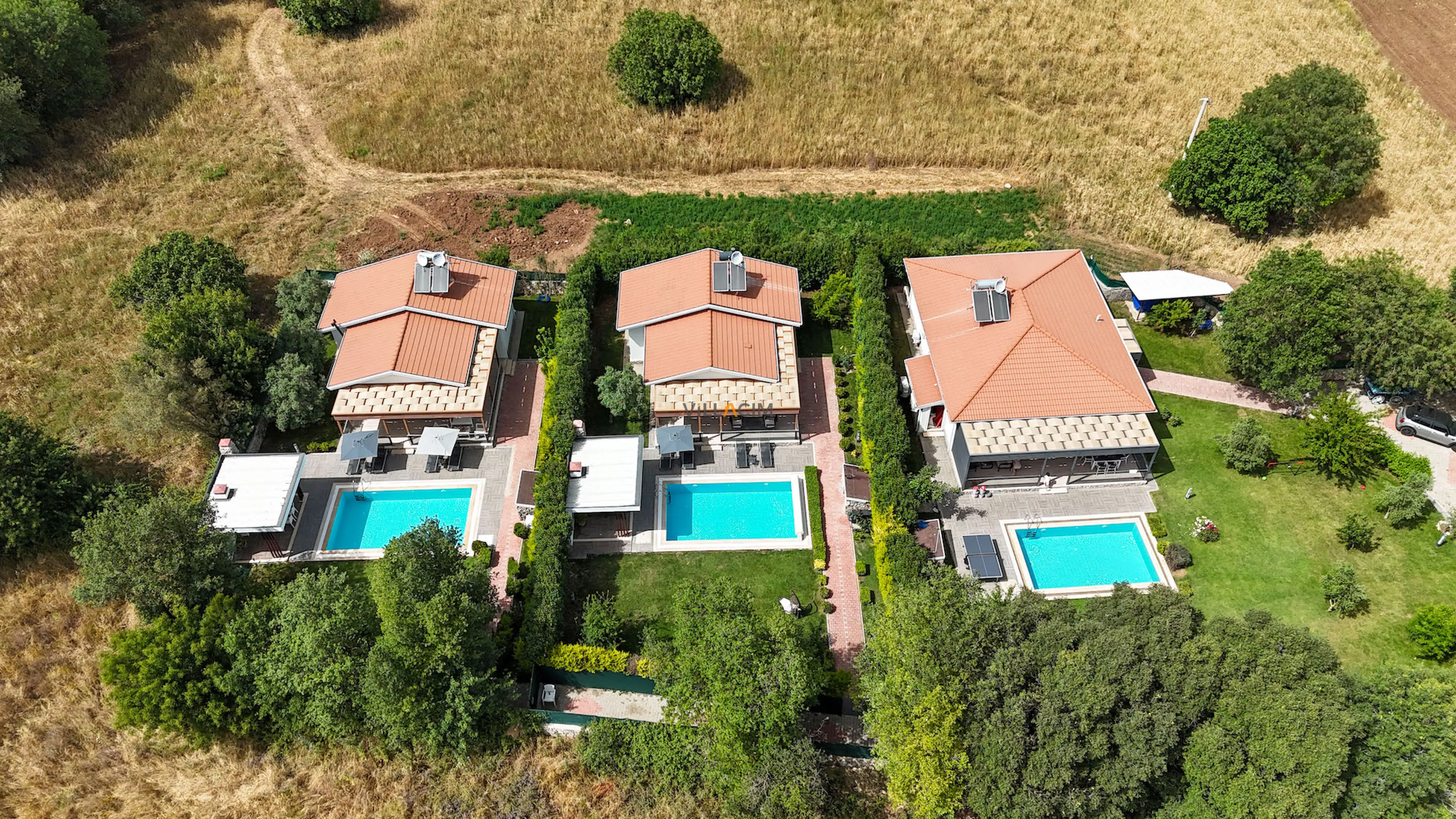 villa-white2_693.jpg