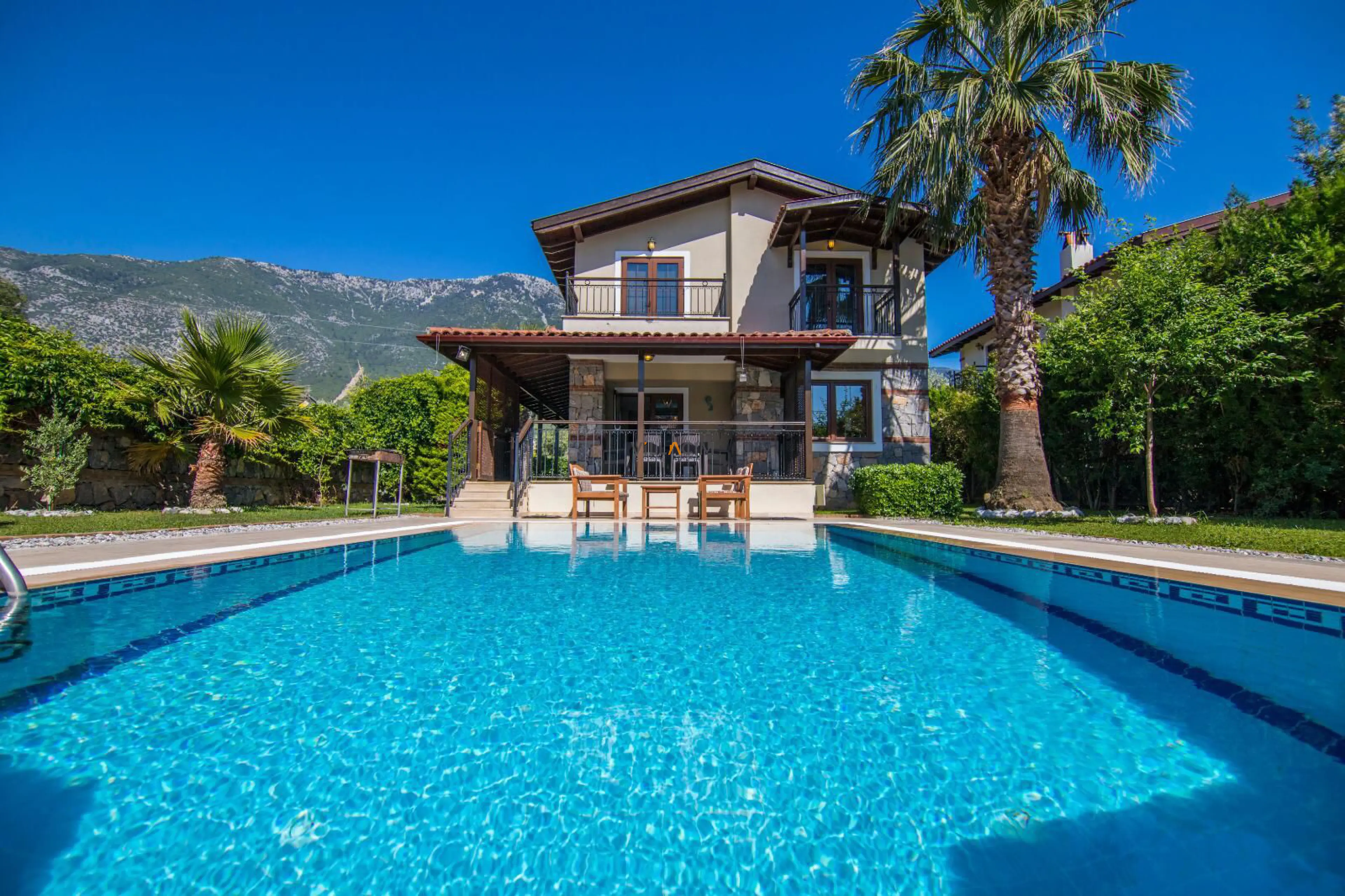 villa-yorgo00017_412.jpeg