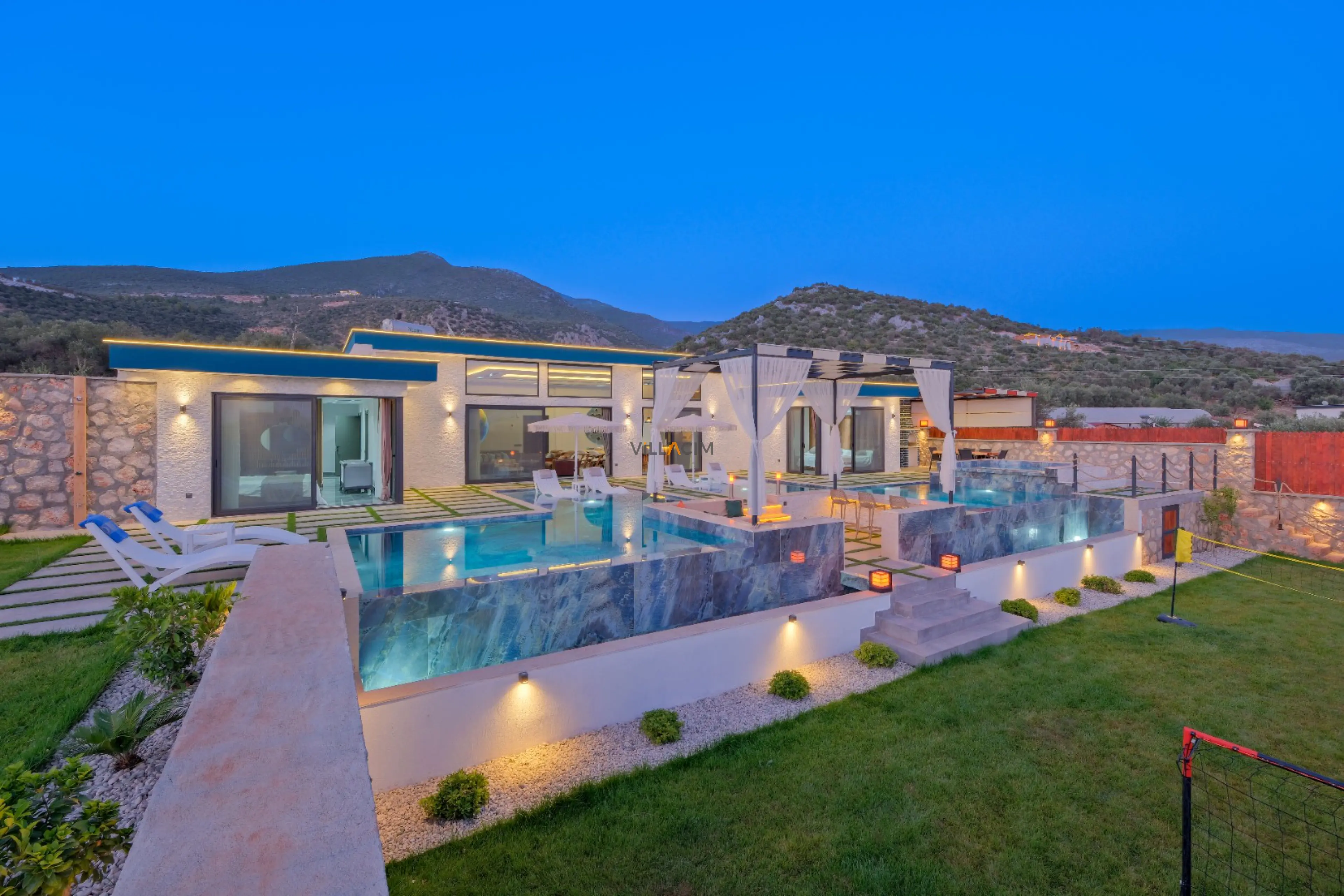 villacim-villa-manifesto46_800.jpg