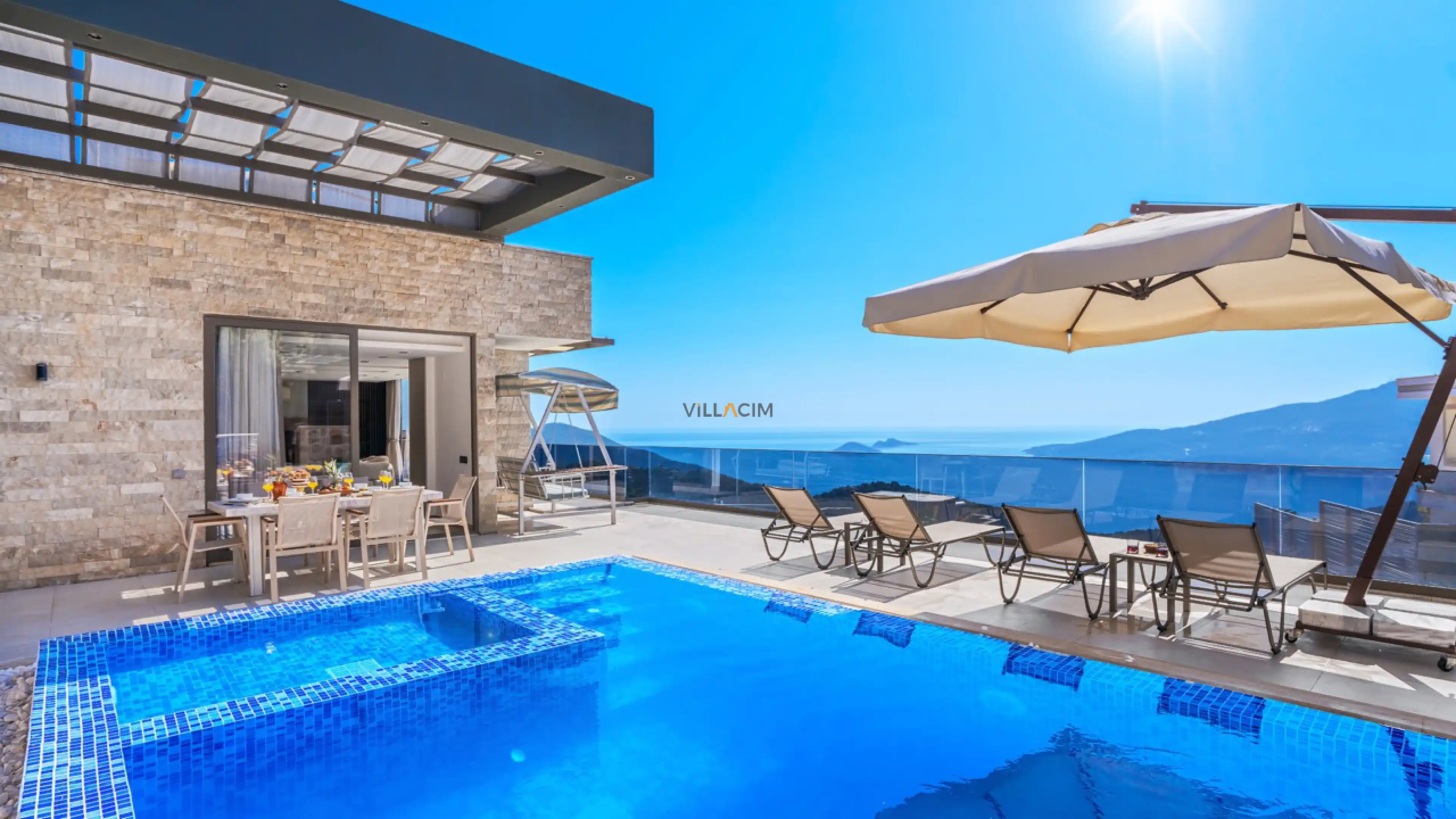 Villa White House